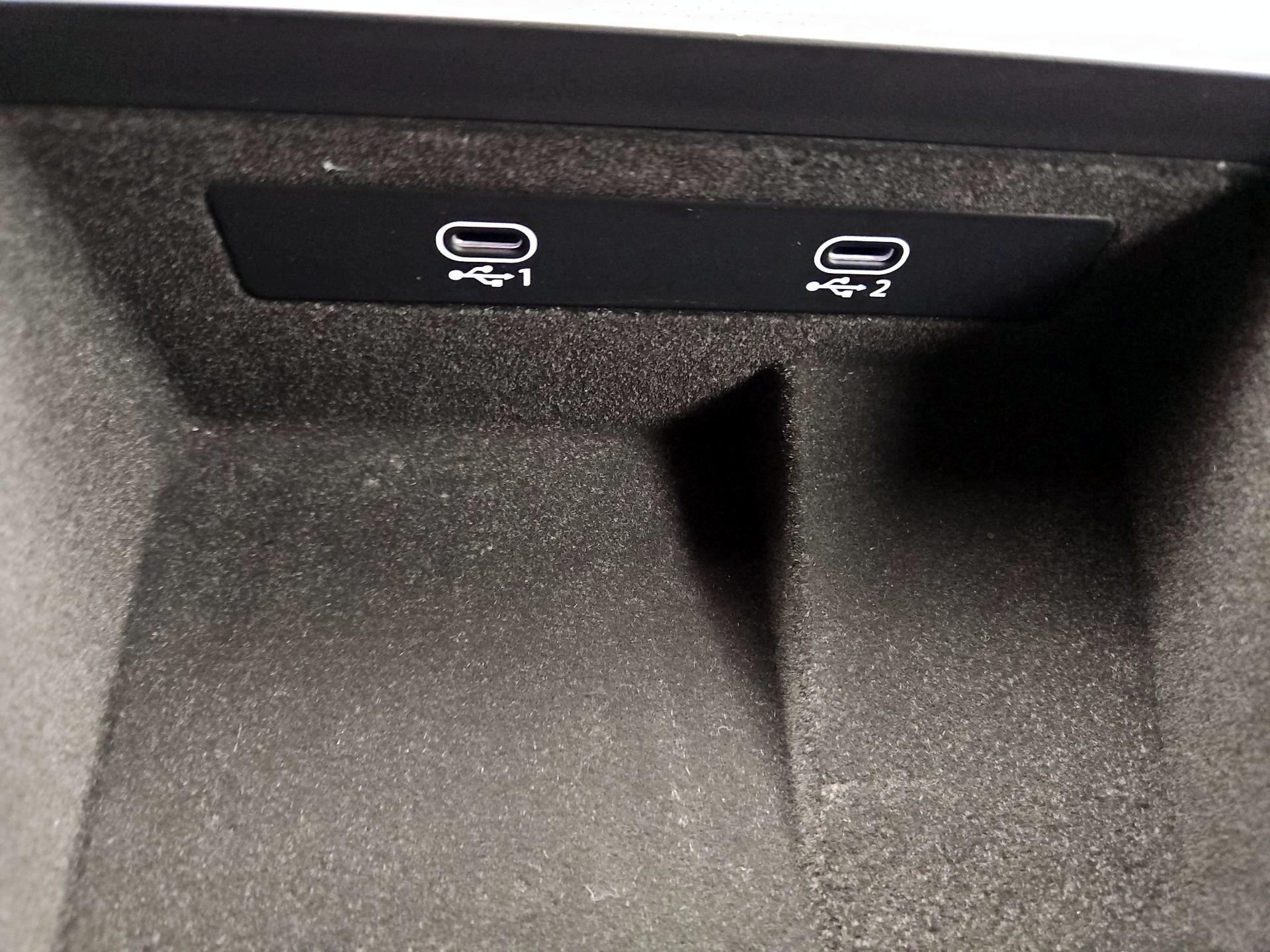 Thumbnail: 2022 Audi Q8 - 19