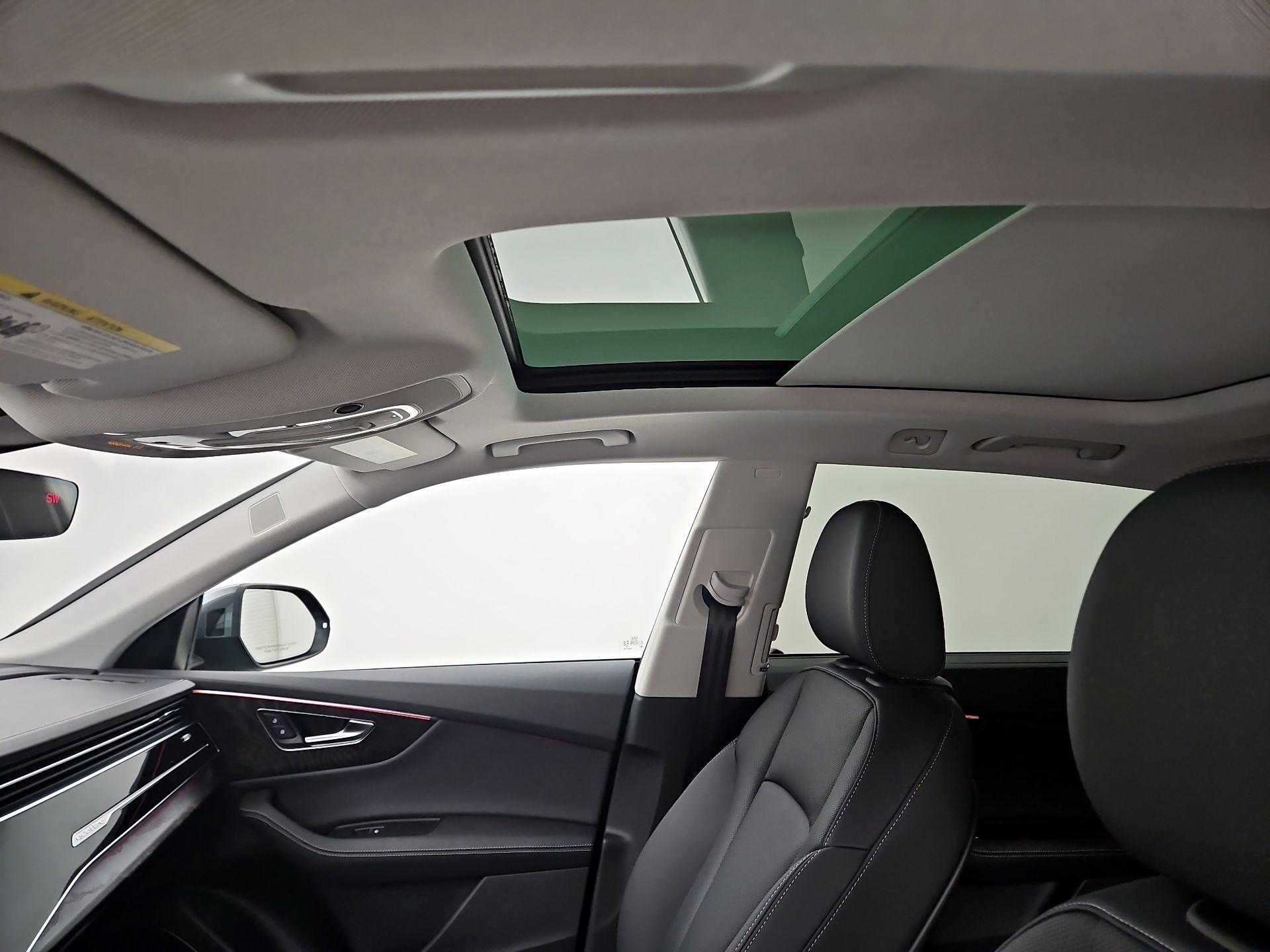 Thumbnail: 2022 Audi Q8 - 20