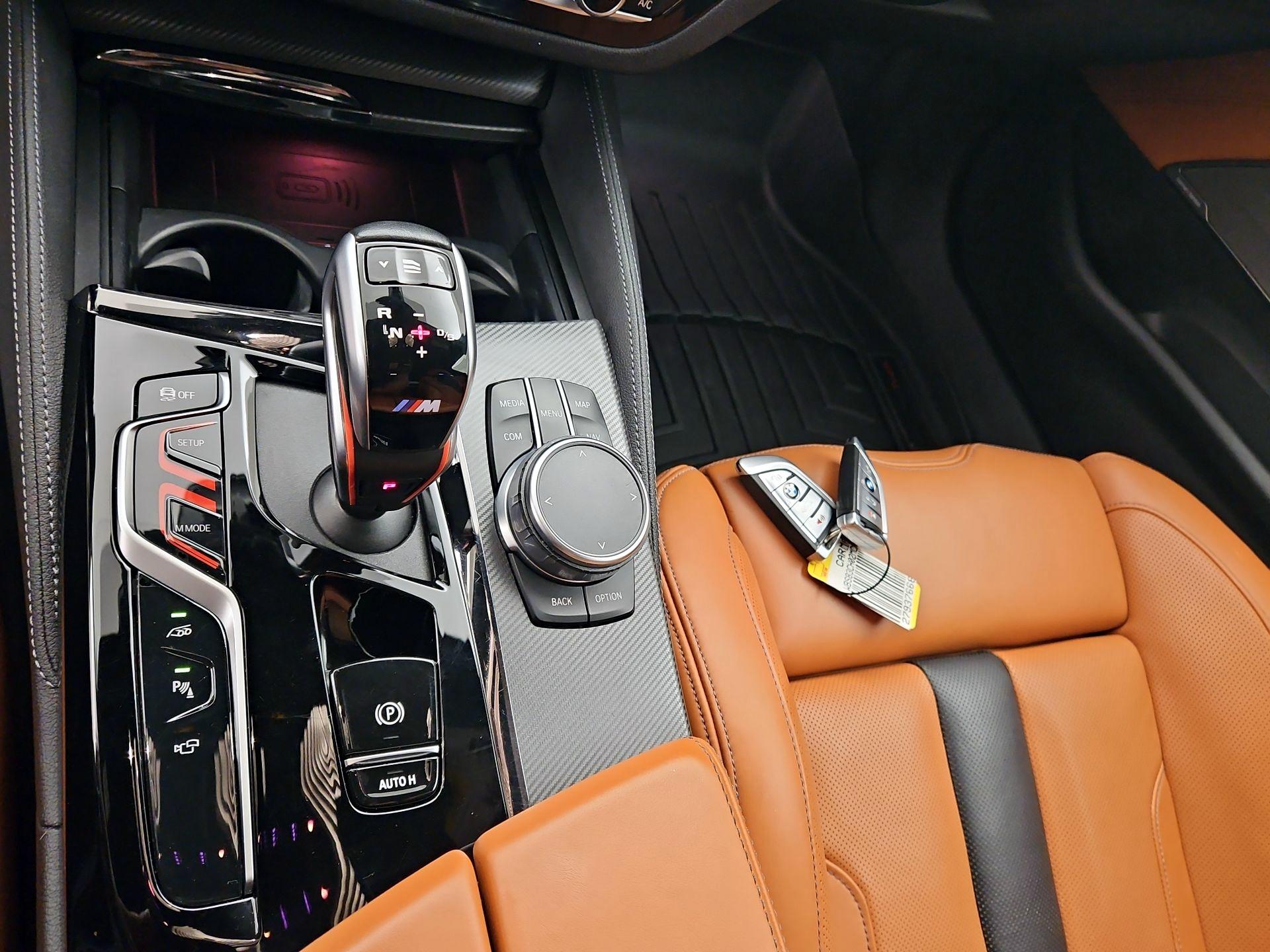 Thumbnail: 2021 BMW M5 - 18