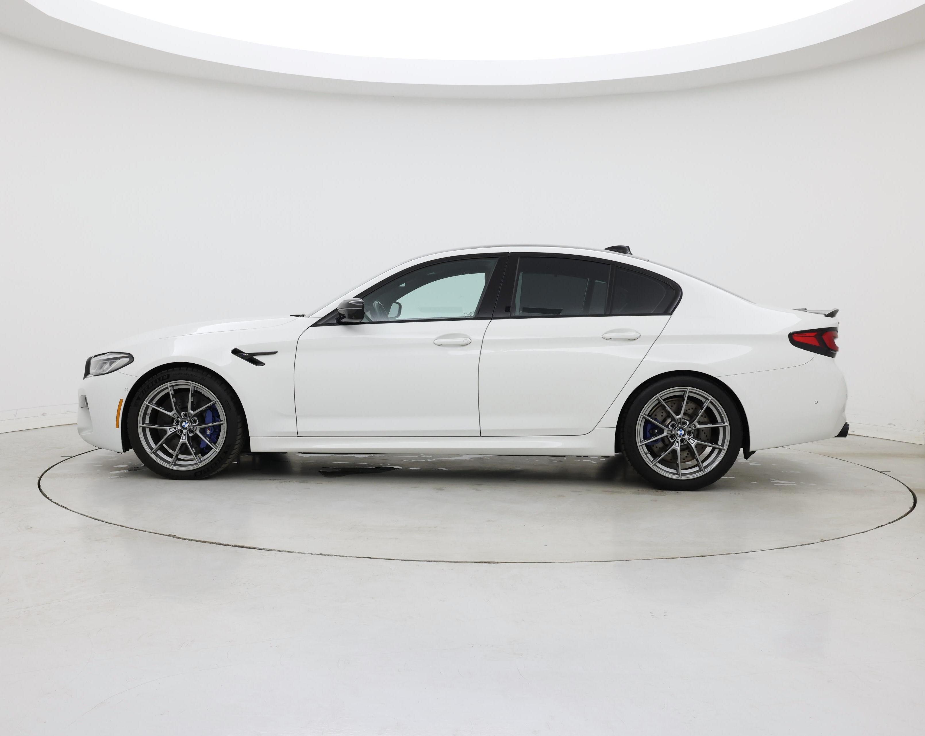 Thumbnail: 2021 BMW M5 - 3