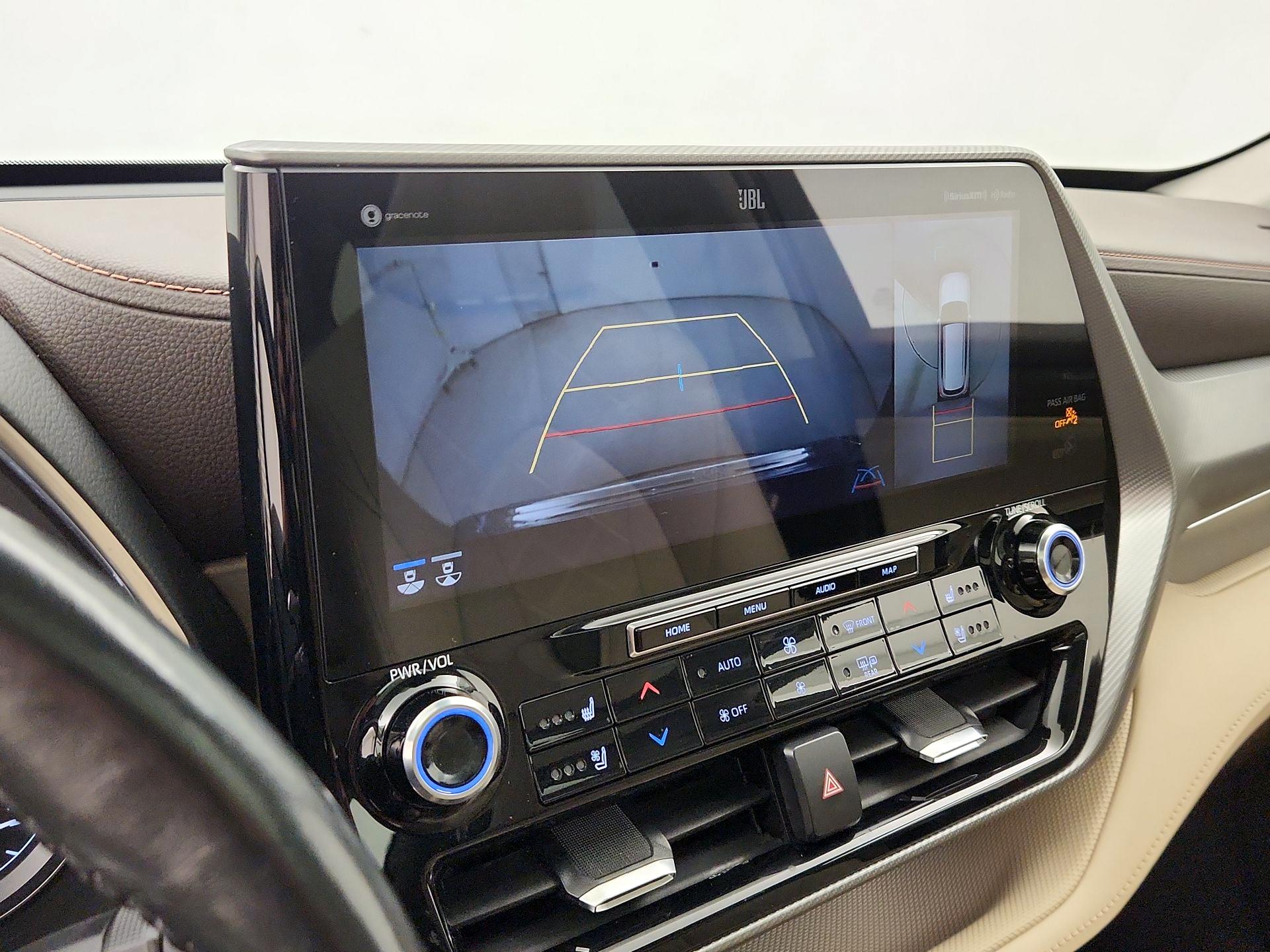 Thumbnail: 2021 Toyota Highlander - 15