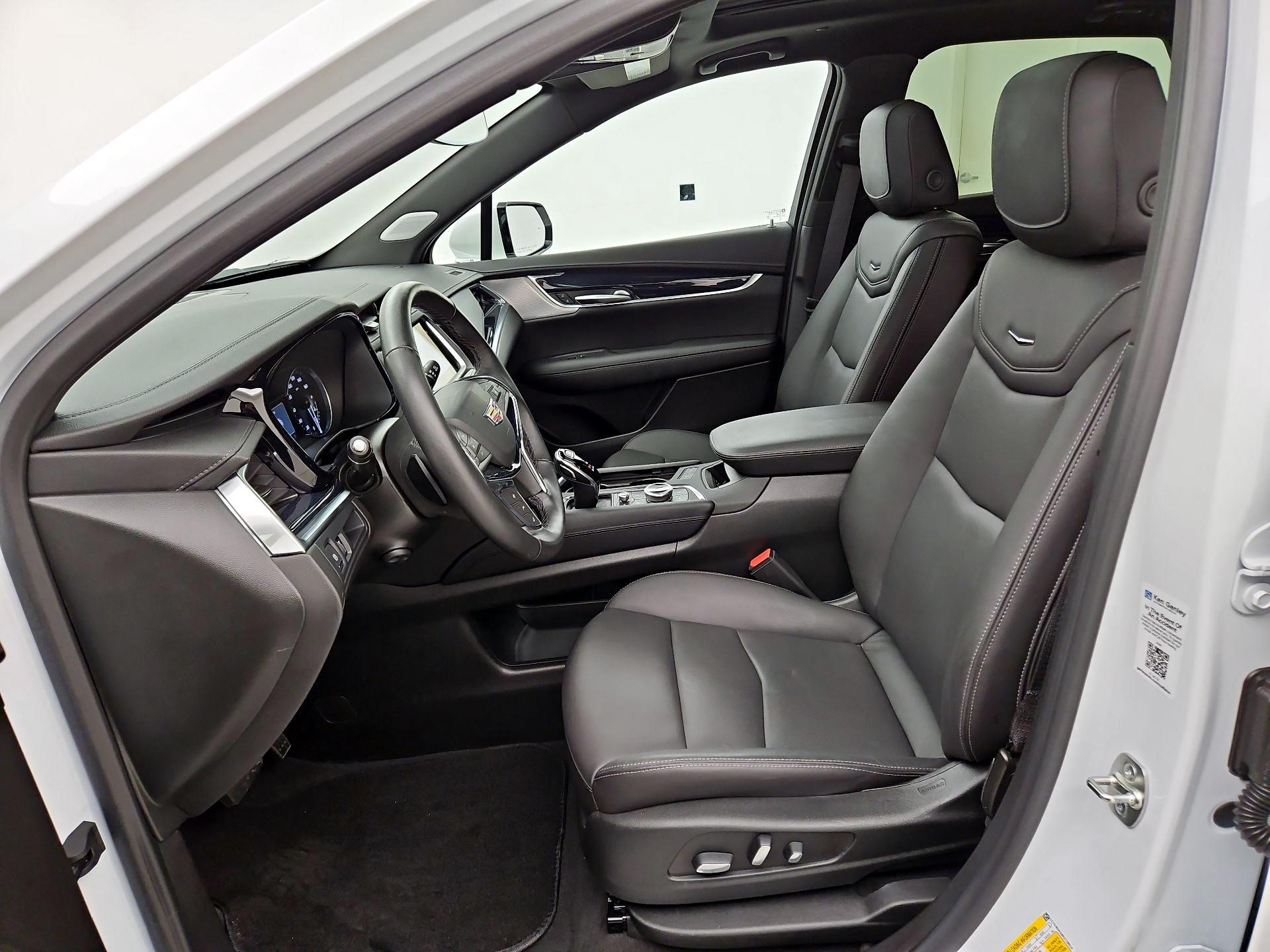 Thumbnail: 2024 Cadillac XT5 - 11