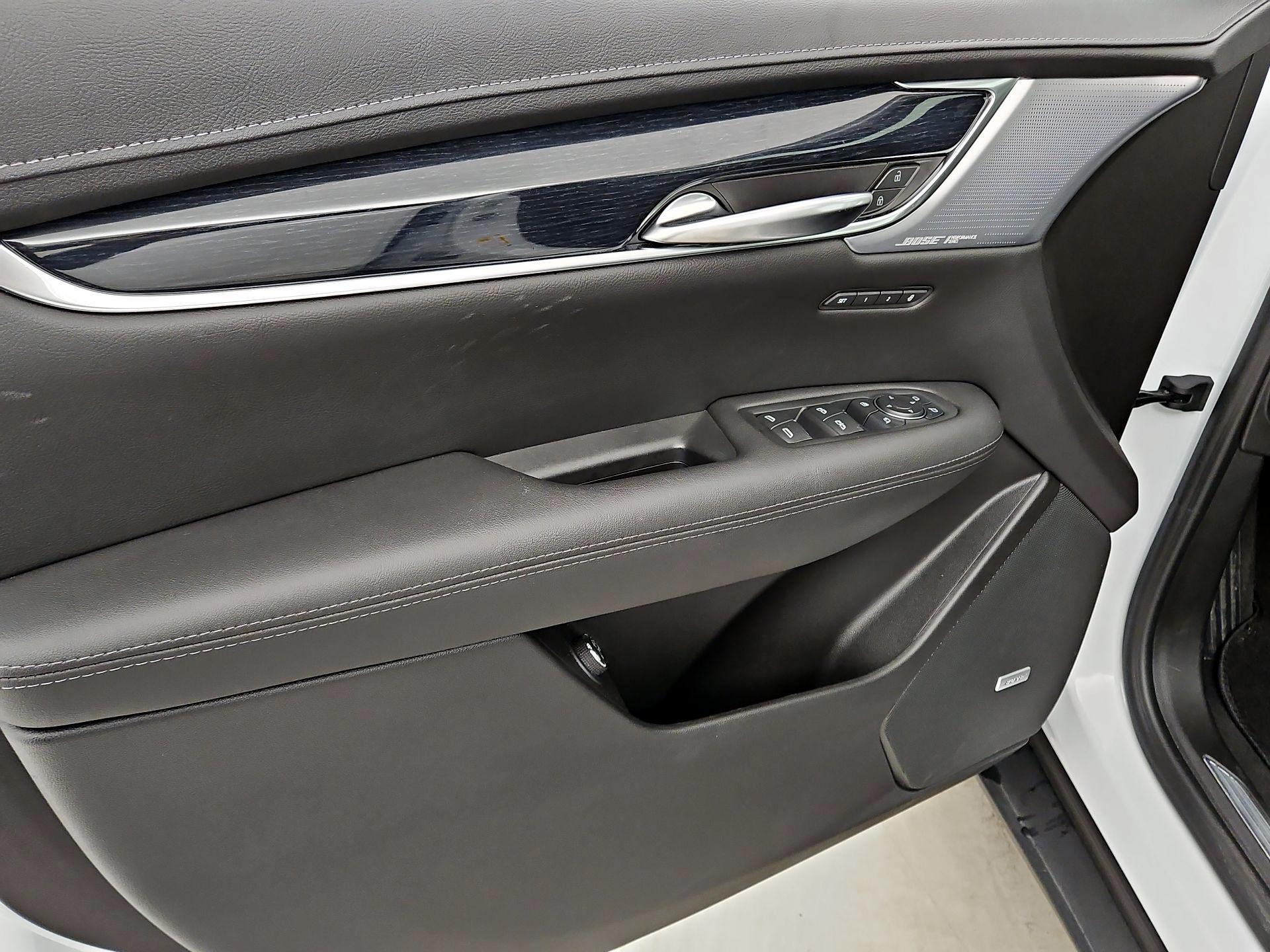 Thumbnail: 2024 Cadillac XT5 - 12