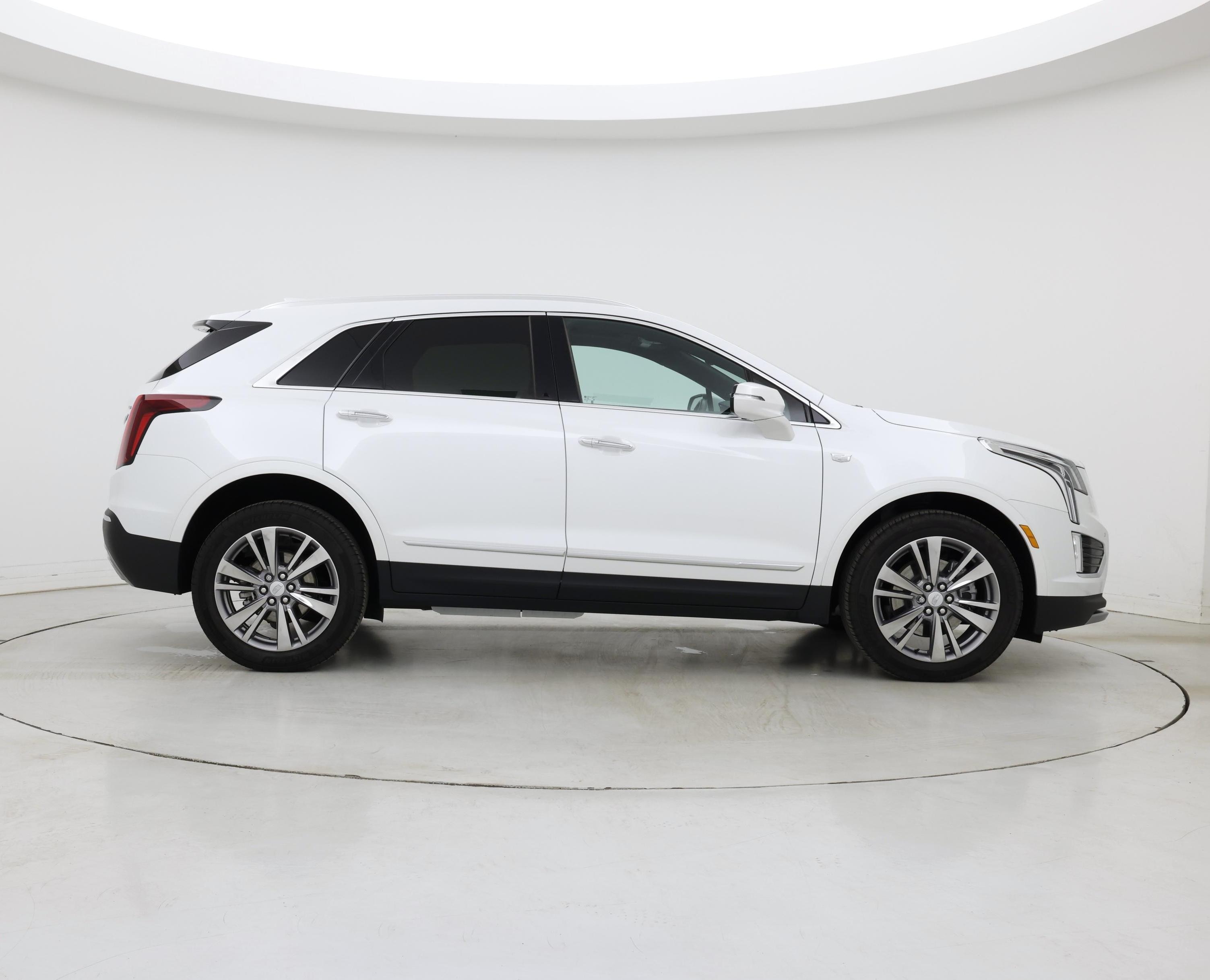 Thumbnail: 2024 Cadillac XT5 - 7