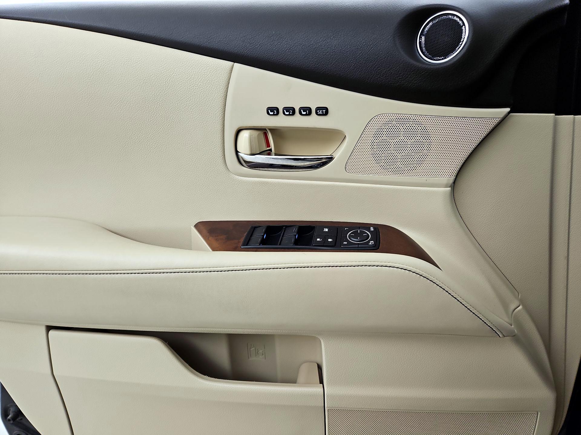 Thumbnail: 2015 Lexus RX - 12