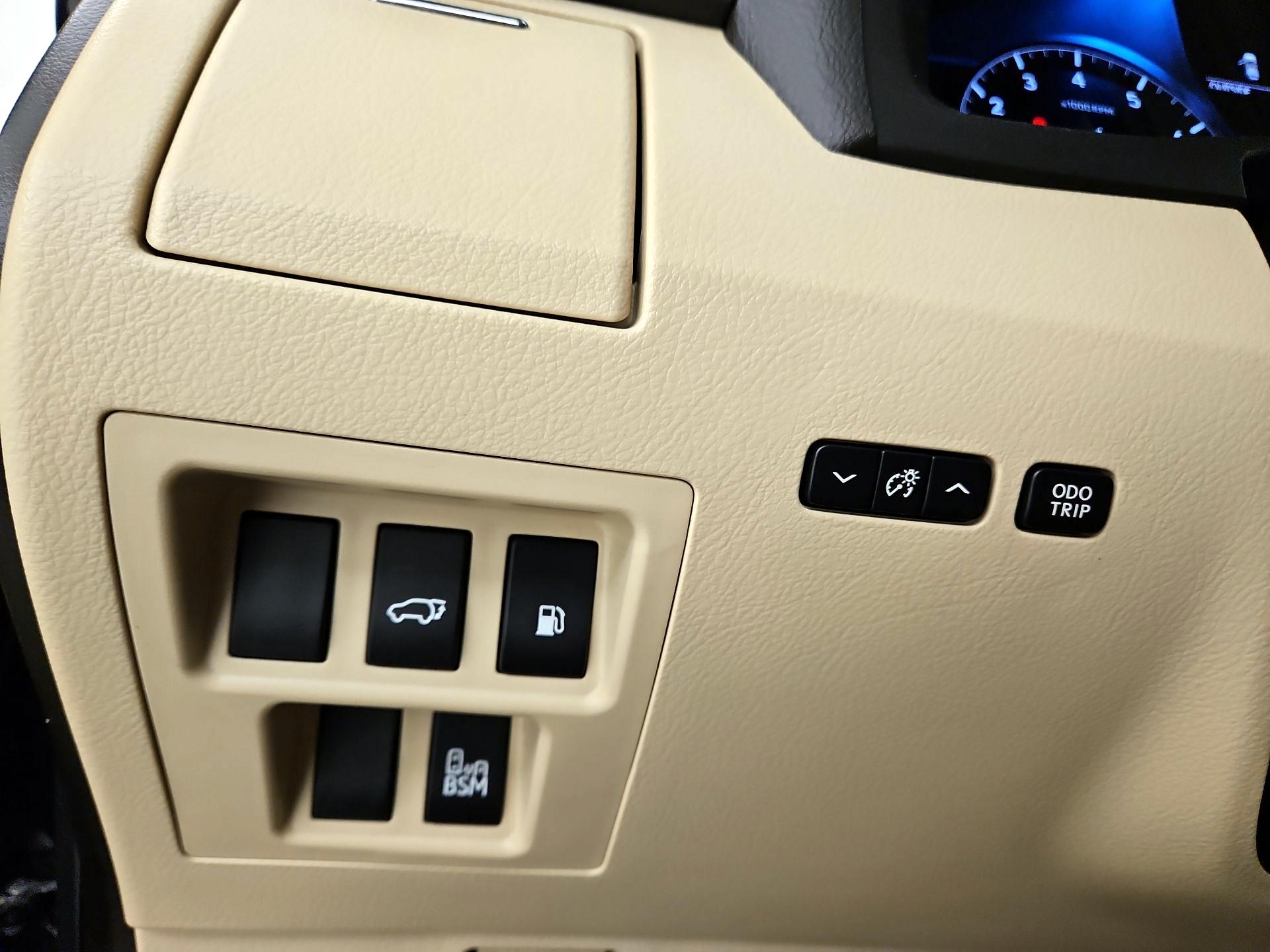 Thumbnail: 2015 Lexus RX - 13