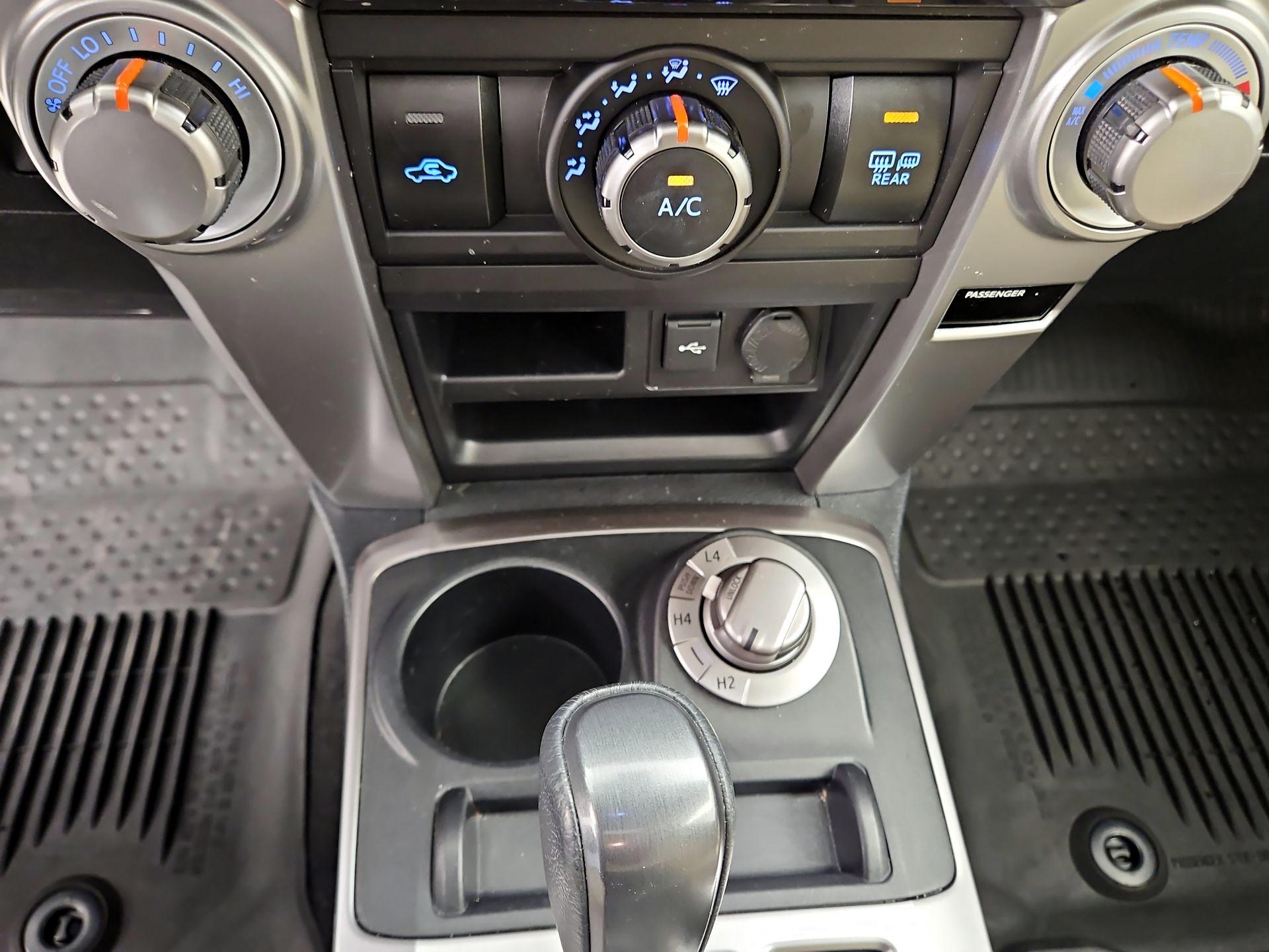 Thumbnail: 2020 Toyota 4Runner - 17
