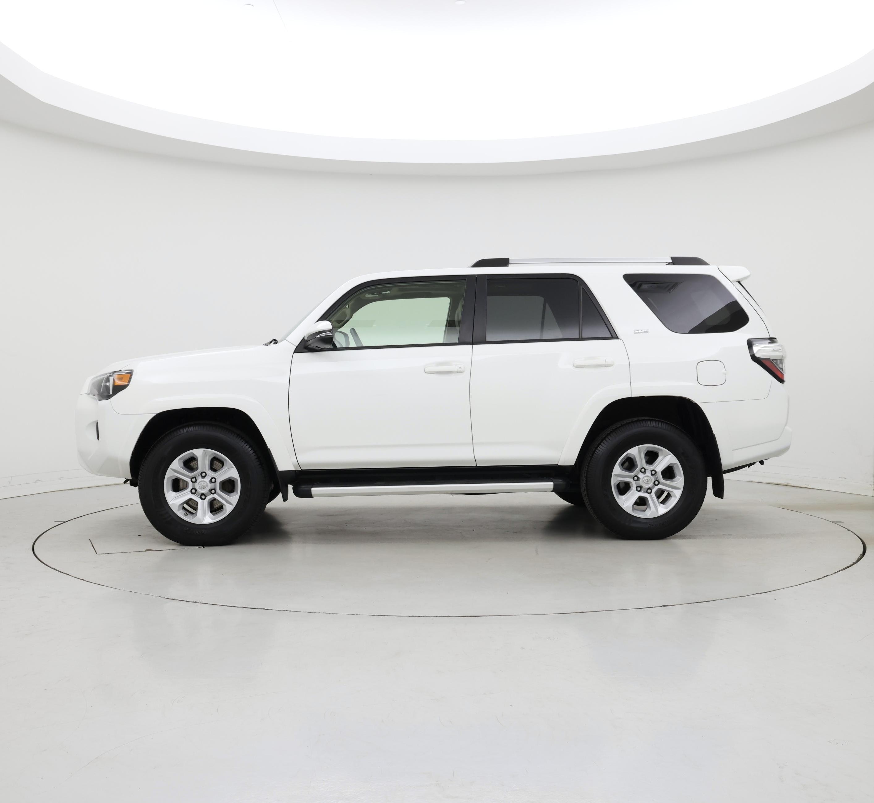 Thumbnail: 2020 Toyota 4Runner - 3