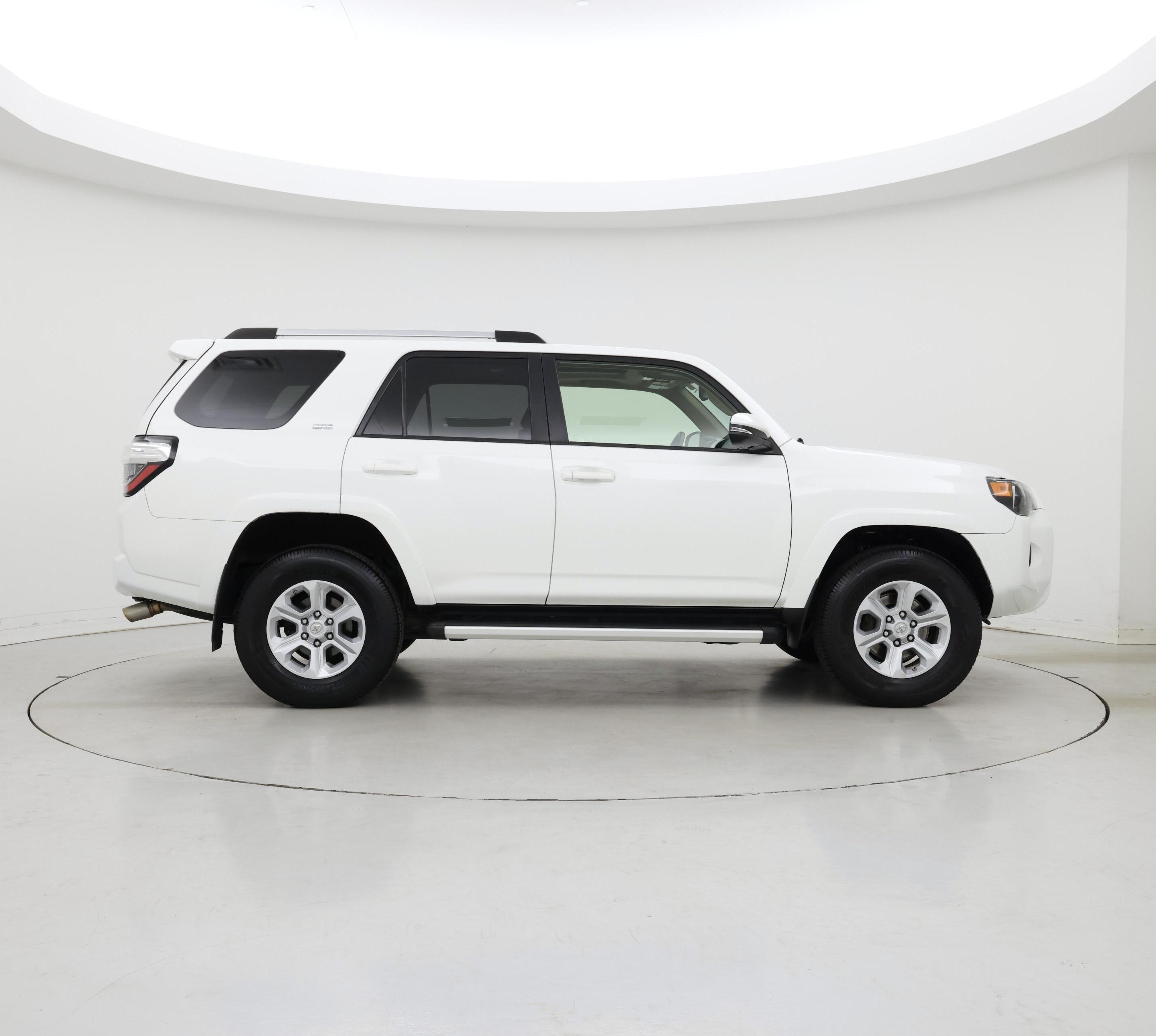 Thumbnail: 2020 Toyota 4Runner - 7
