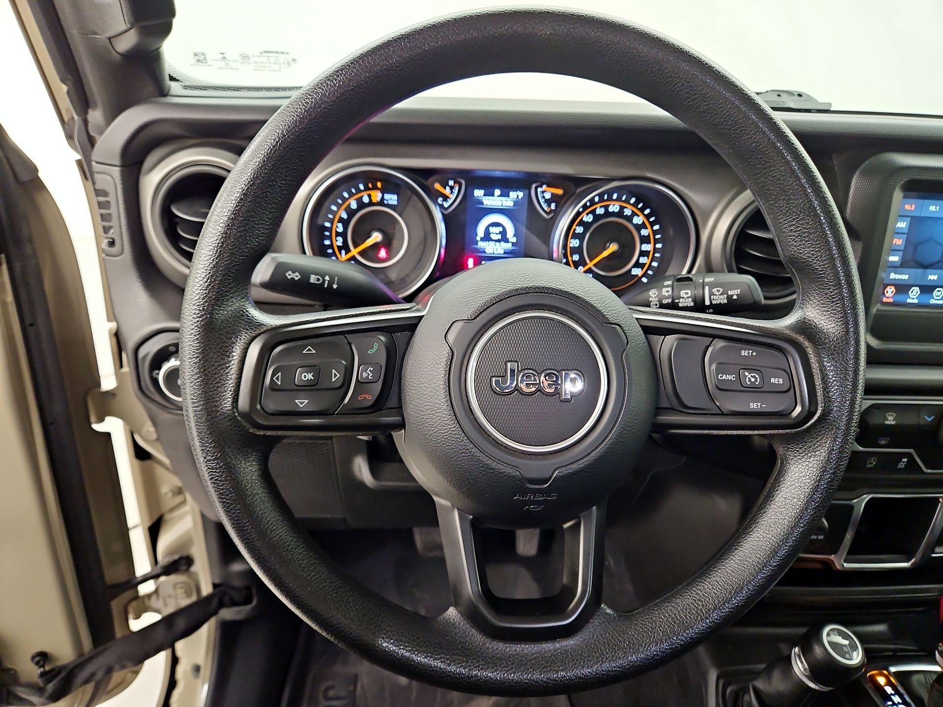Thumbnail: 2022 Jeep Wrangler - 10