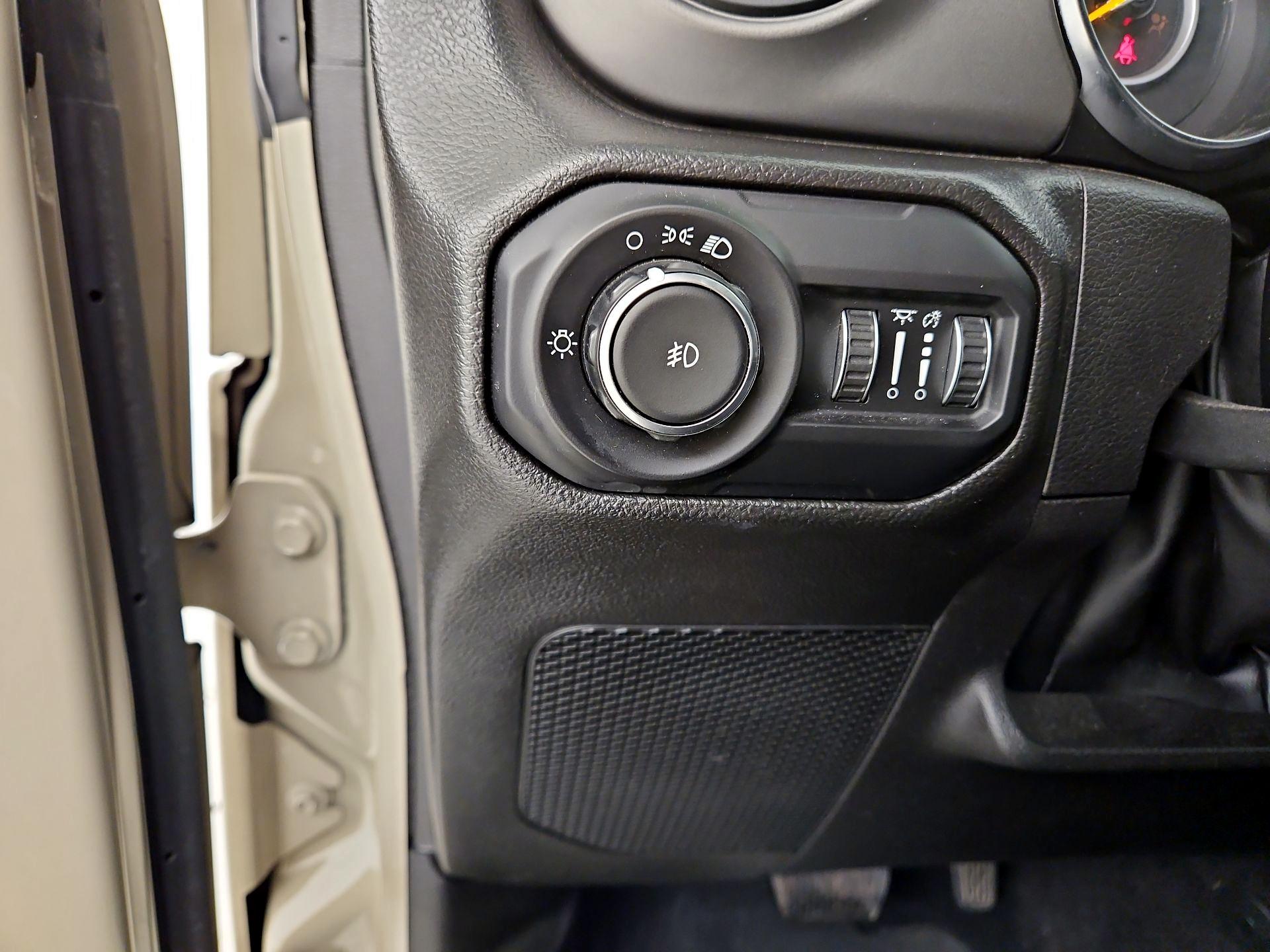 Thumbnail: 2022 Jeep Wrangler - 13