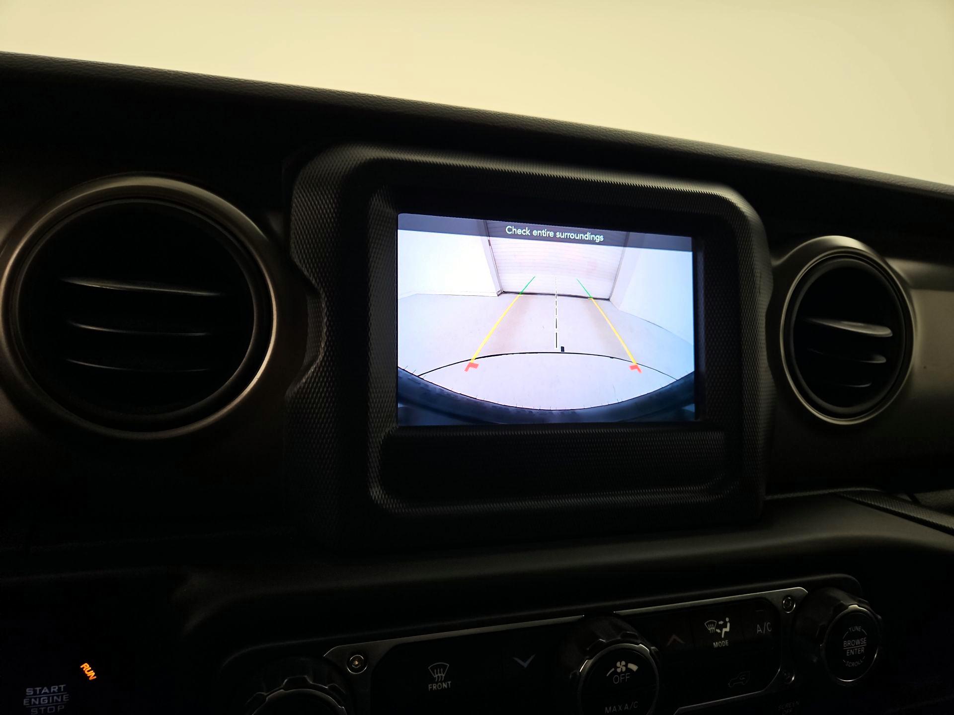 Thumbnail: 2022 Jeep Wrangler - 14