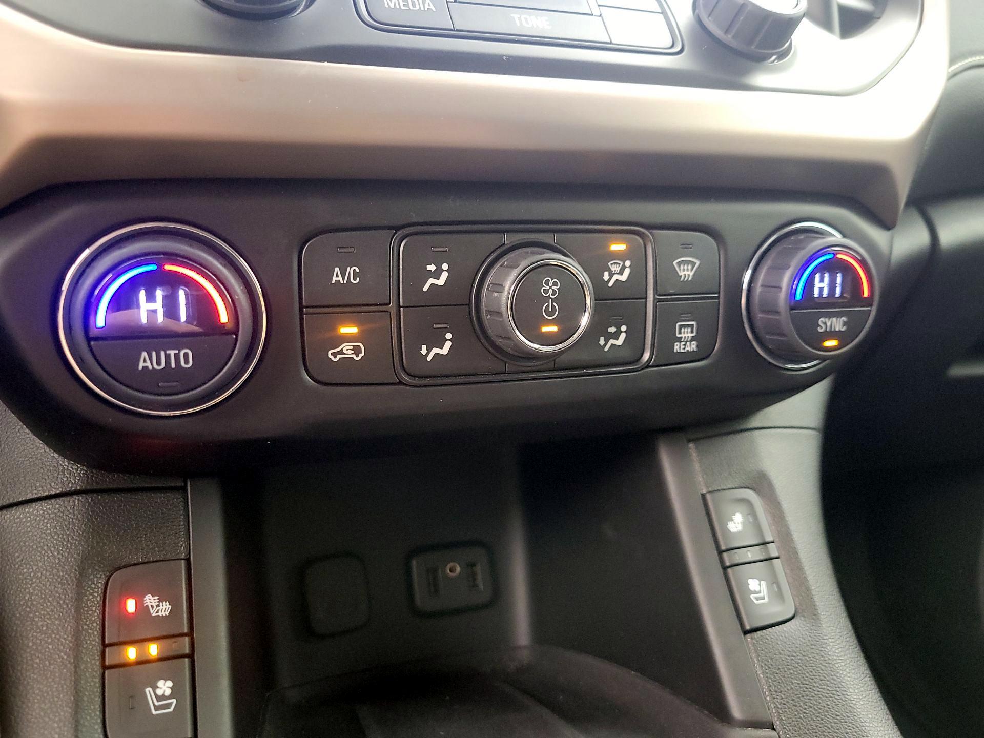 Thumbnail: 2019 GMC Acadia - 17