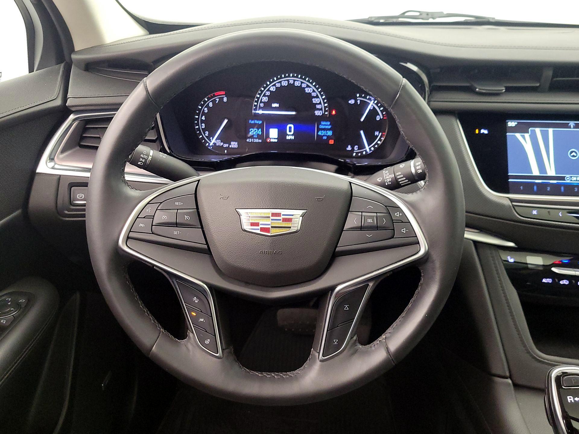 Thumbnail: 2018 Cadillac XT5 - 10