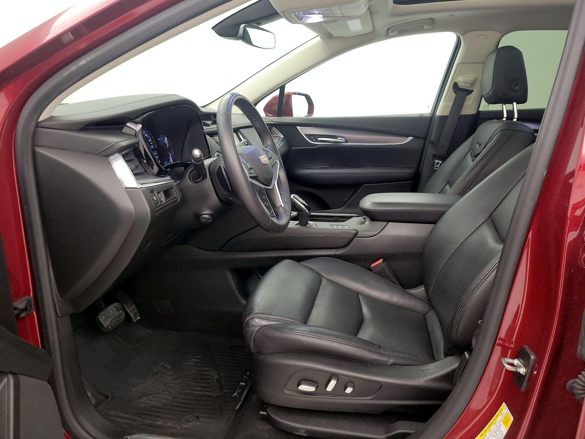 Thumbnail: 2018 Cadillac XT5 - 11