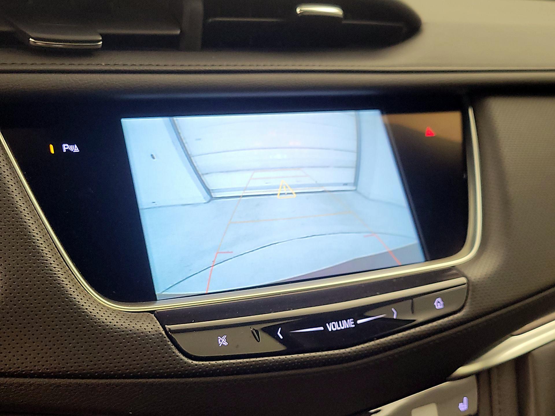 Thumbnail: 2018 Cadillac XT5 - 15