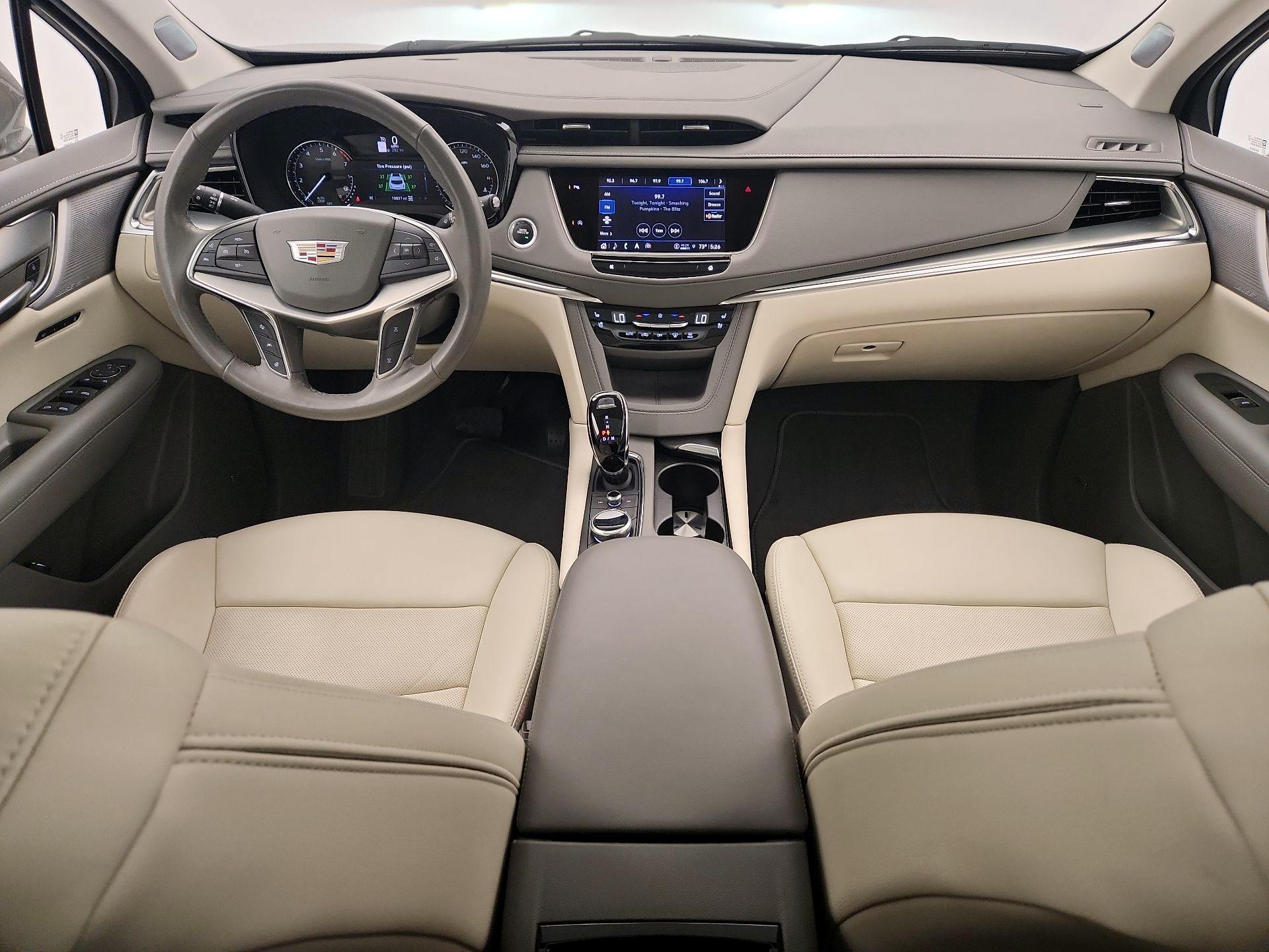 Thumbnail: 2023 Cadillac XT5 - 9