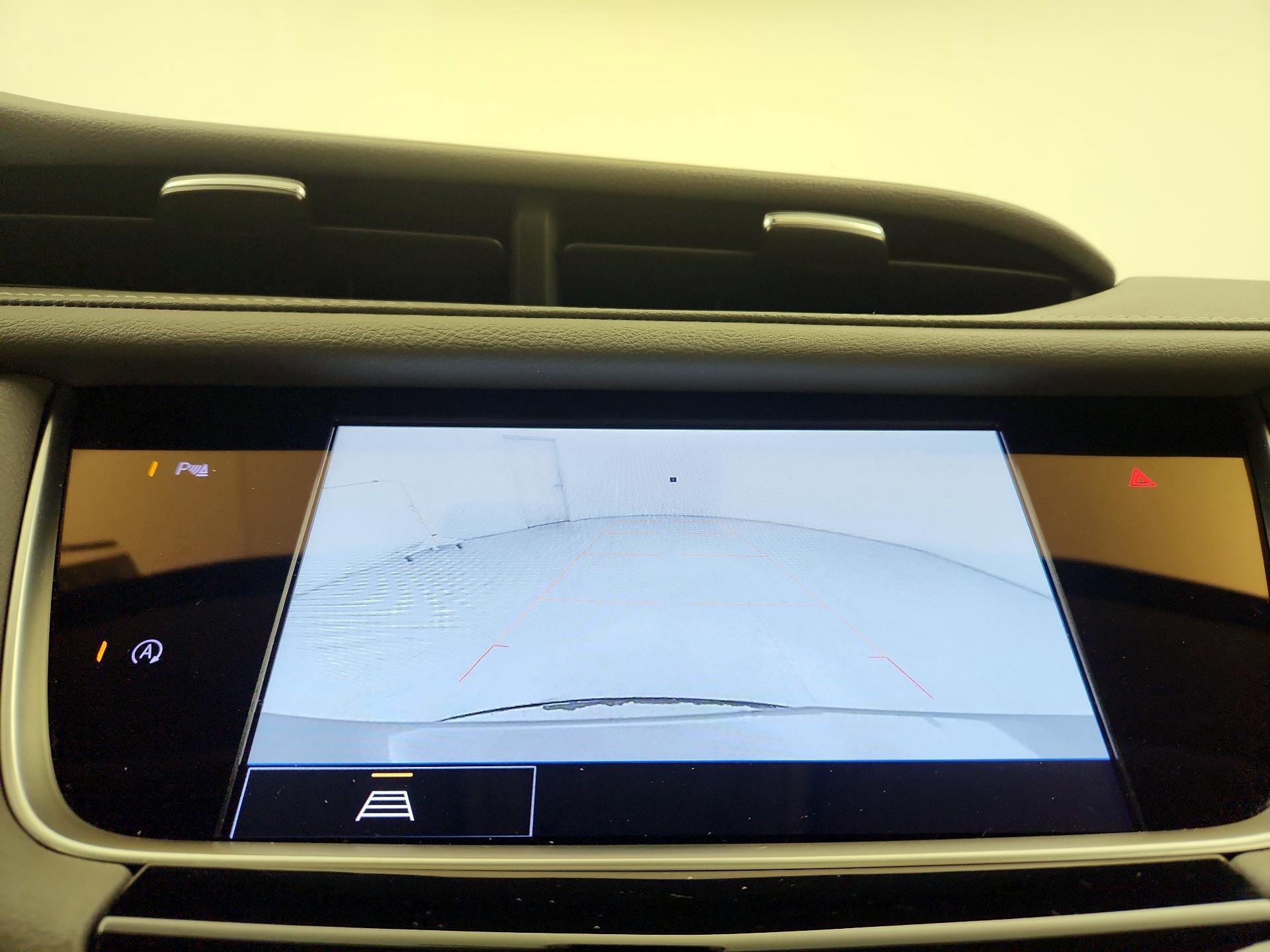 Thumbnail: 2023 Cadillac XT5 - 15