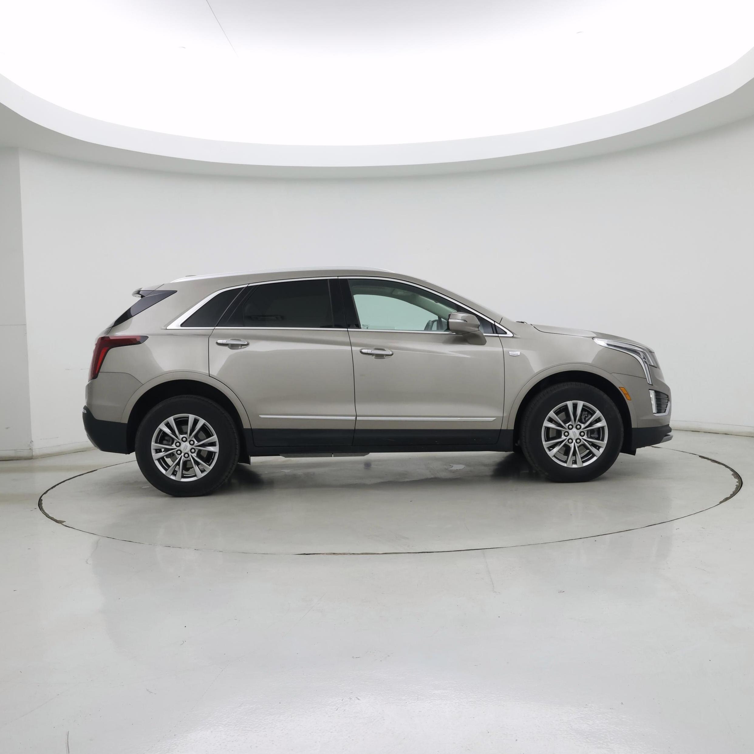Thumbnail: 2023 Cadillac XT5 - 7
