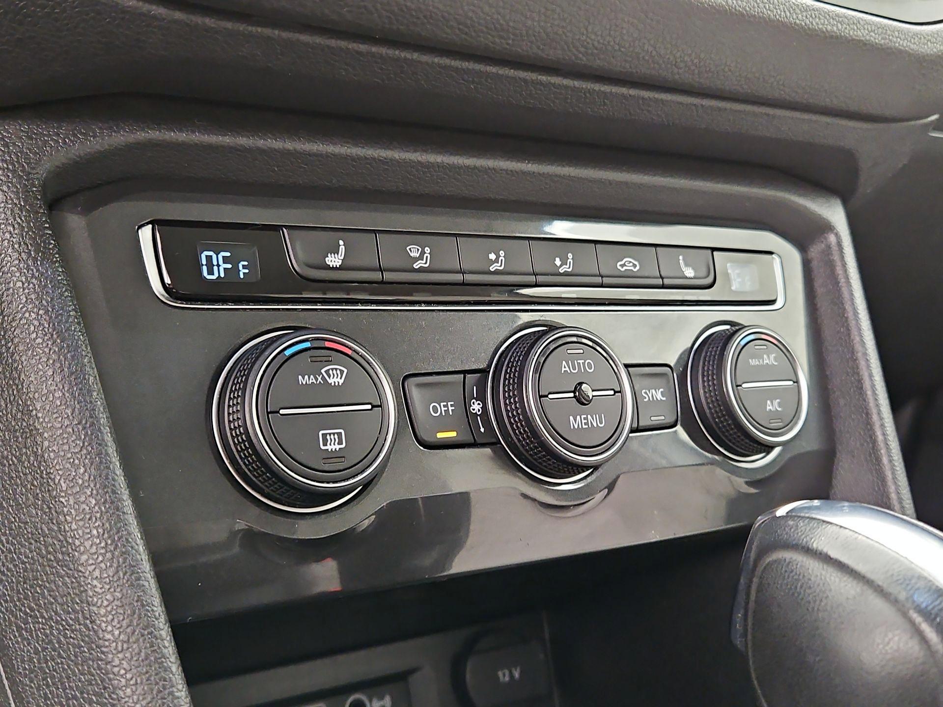 Thumbnail: 2019 Volkswagen Tiguan - 16