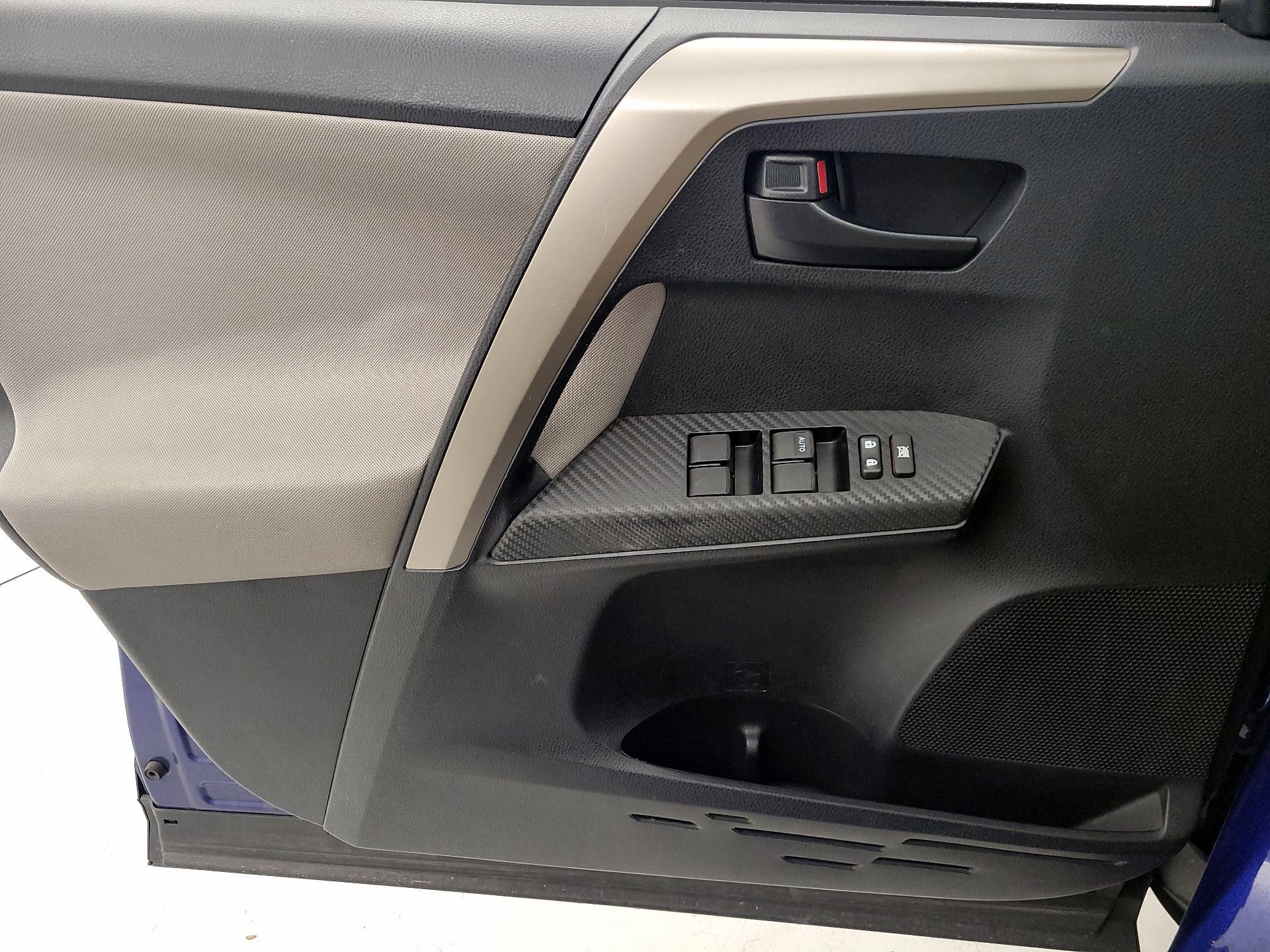 Thumbnail: 2014 Toyota RAV4 - 12