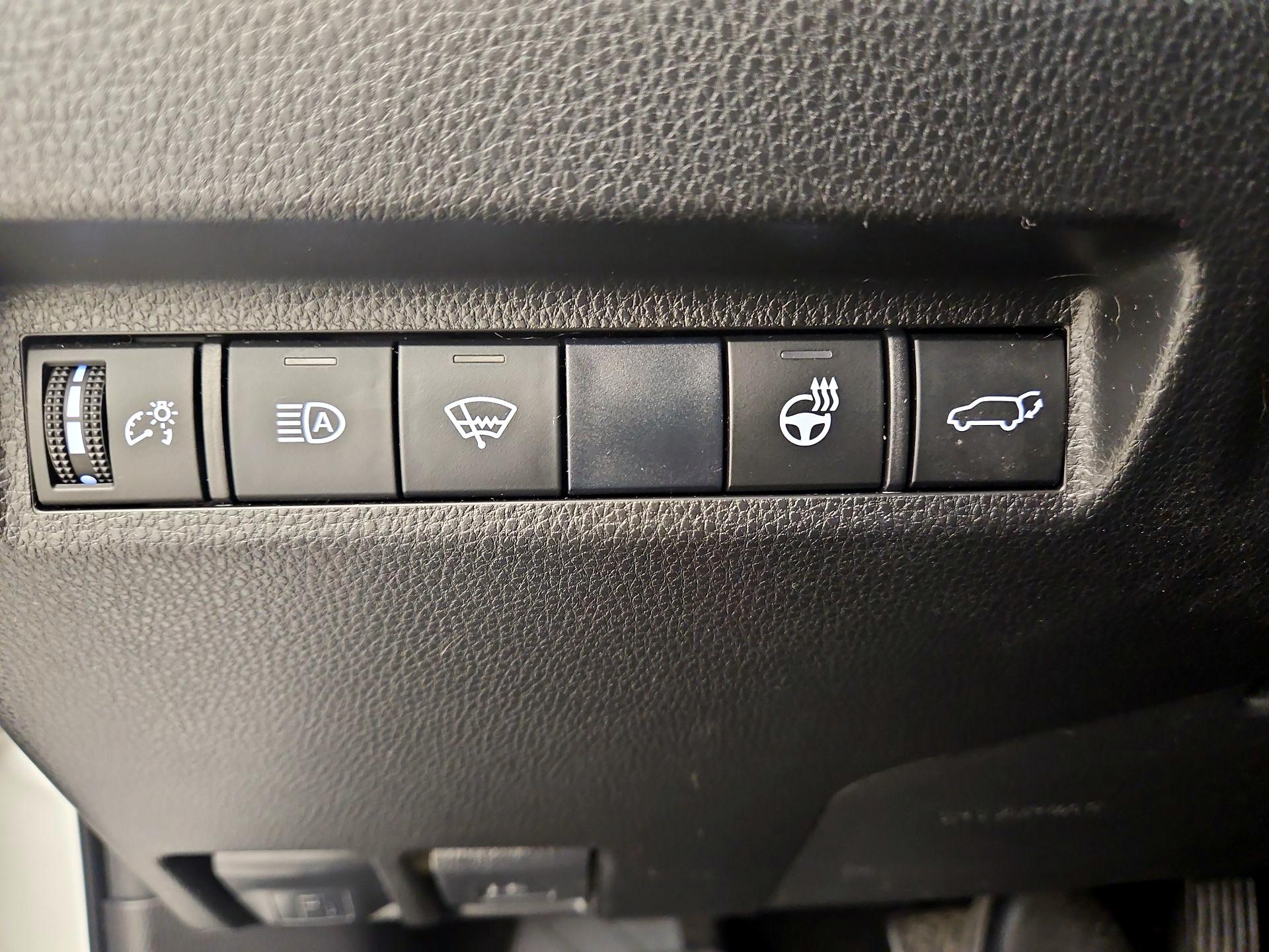 Thumbnail: 2019 Toyota RAV4 - 13