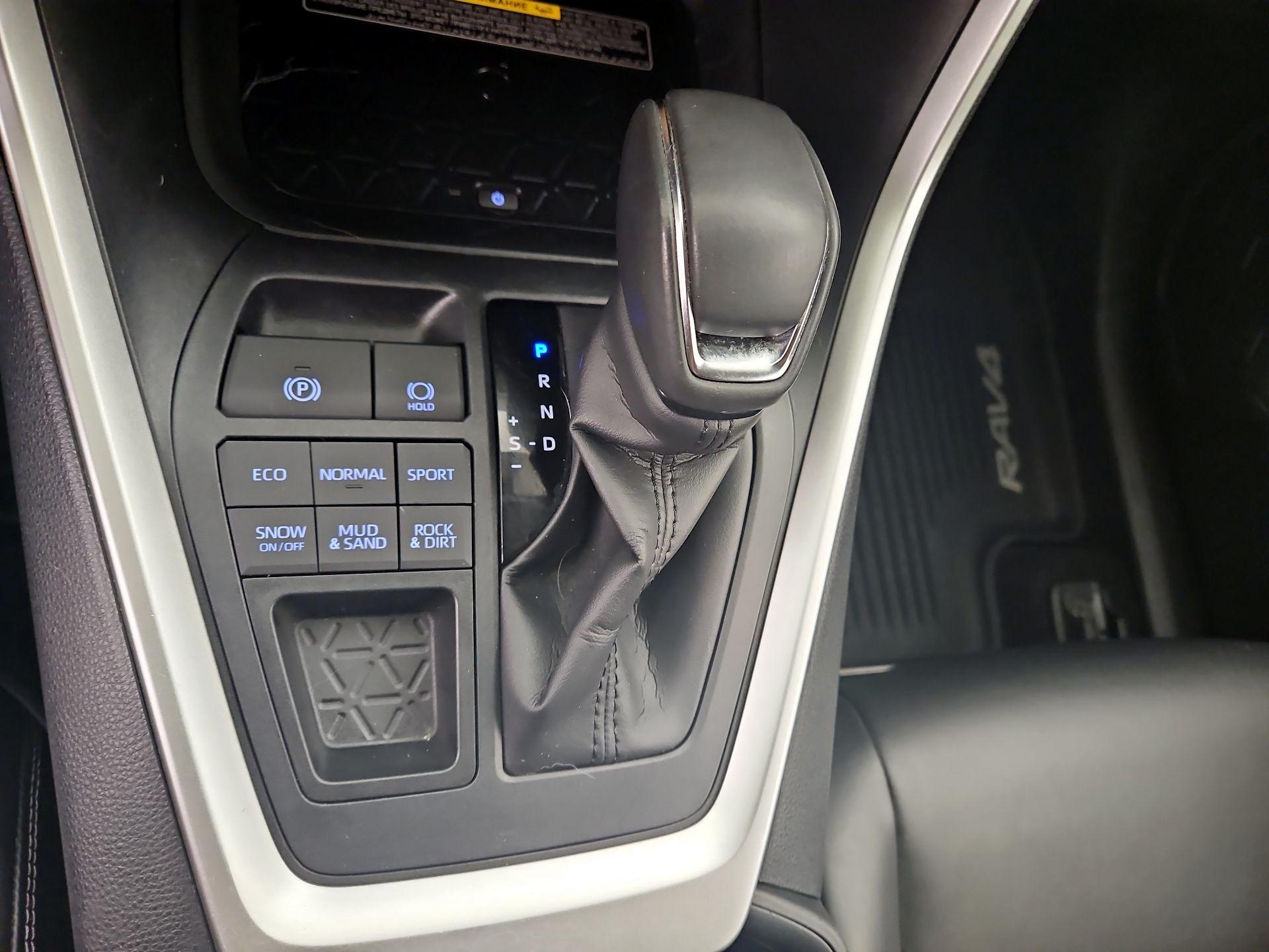 Thumbnail: 2019 Toyota RAV4 - 17