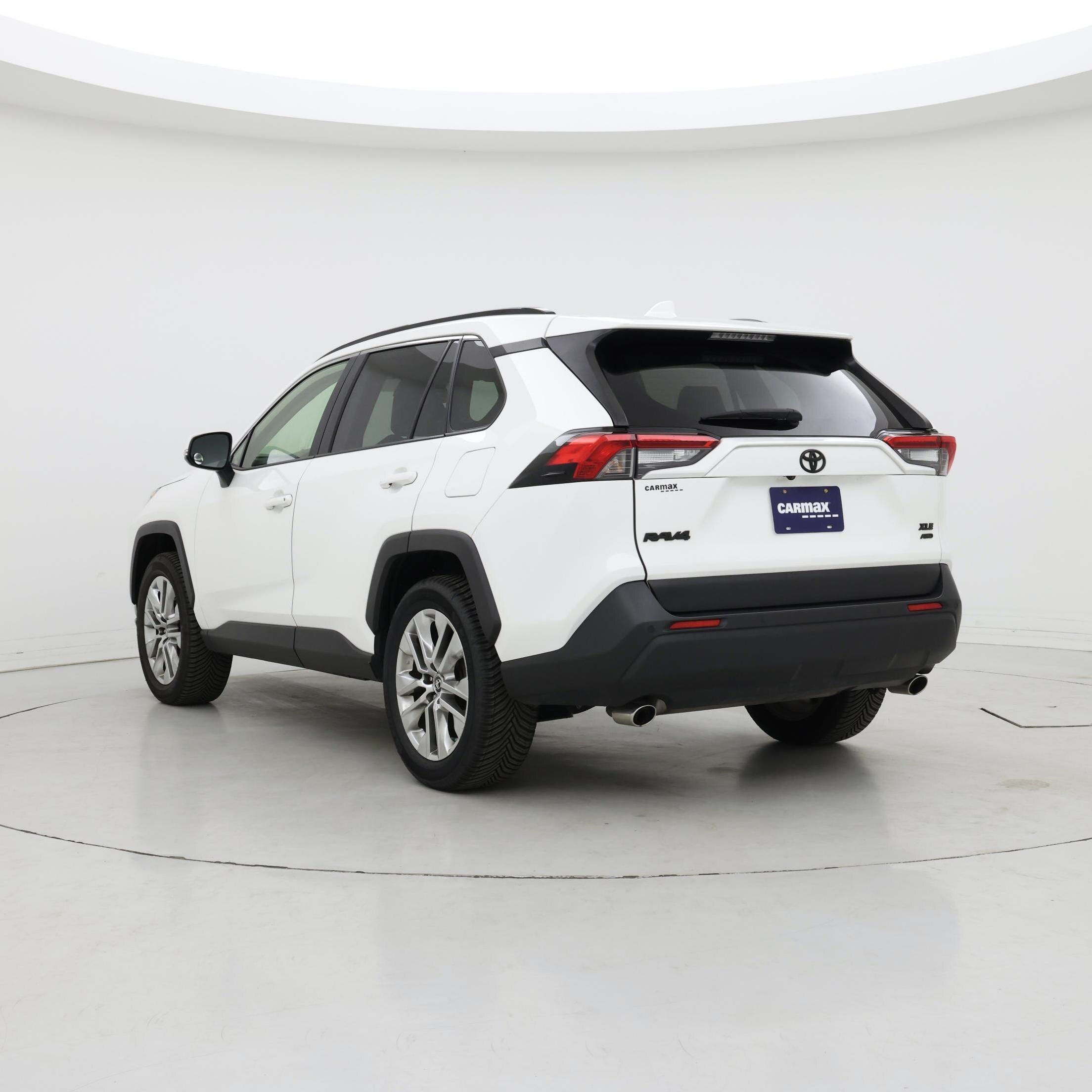 Thumbnail: 2019 Toyota RAV4 - 2