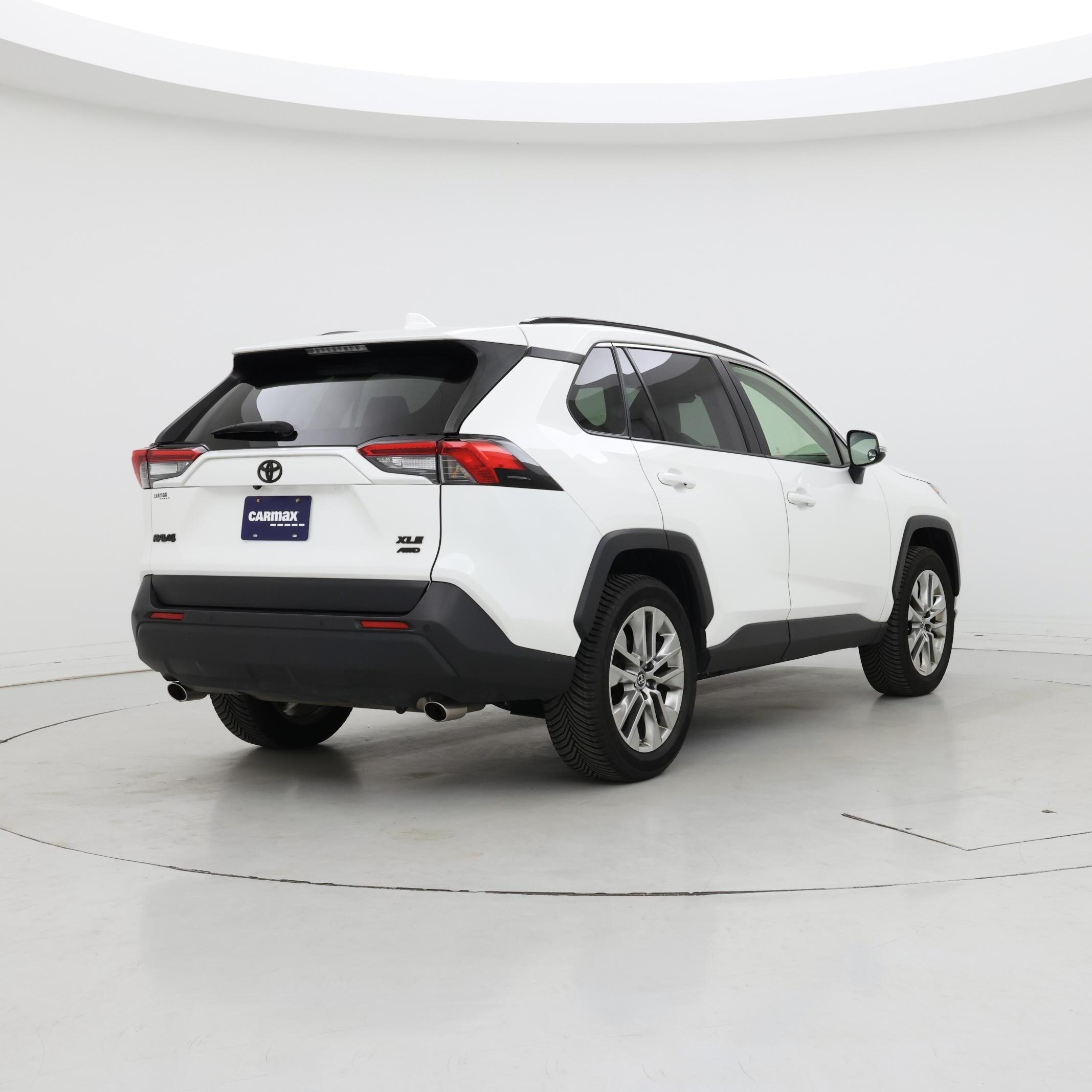 Thumbnail: 2019 Toyota RAV4 - 8