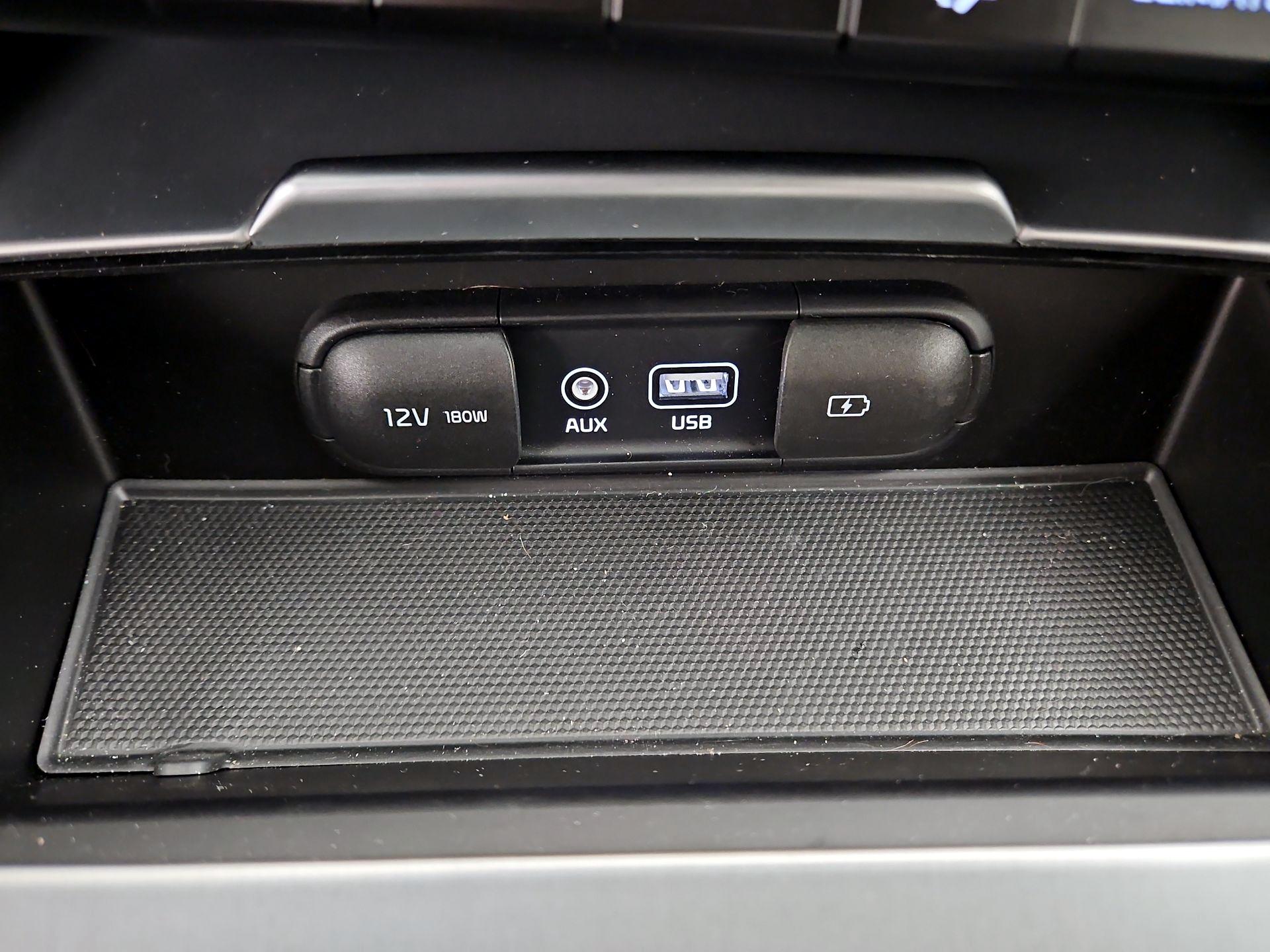 Thumbnail: 2019 Kia Stinger - 18