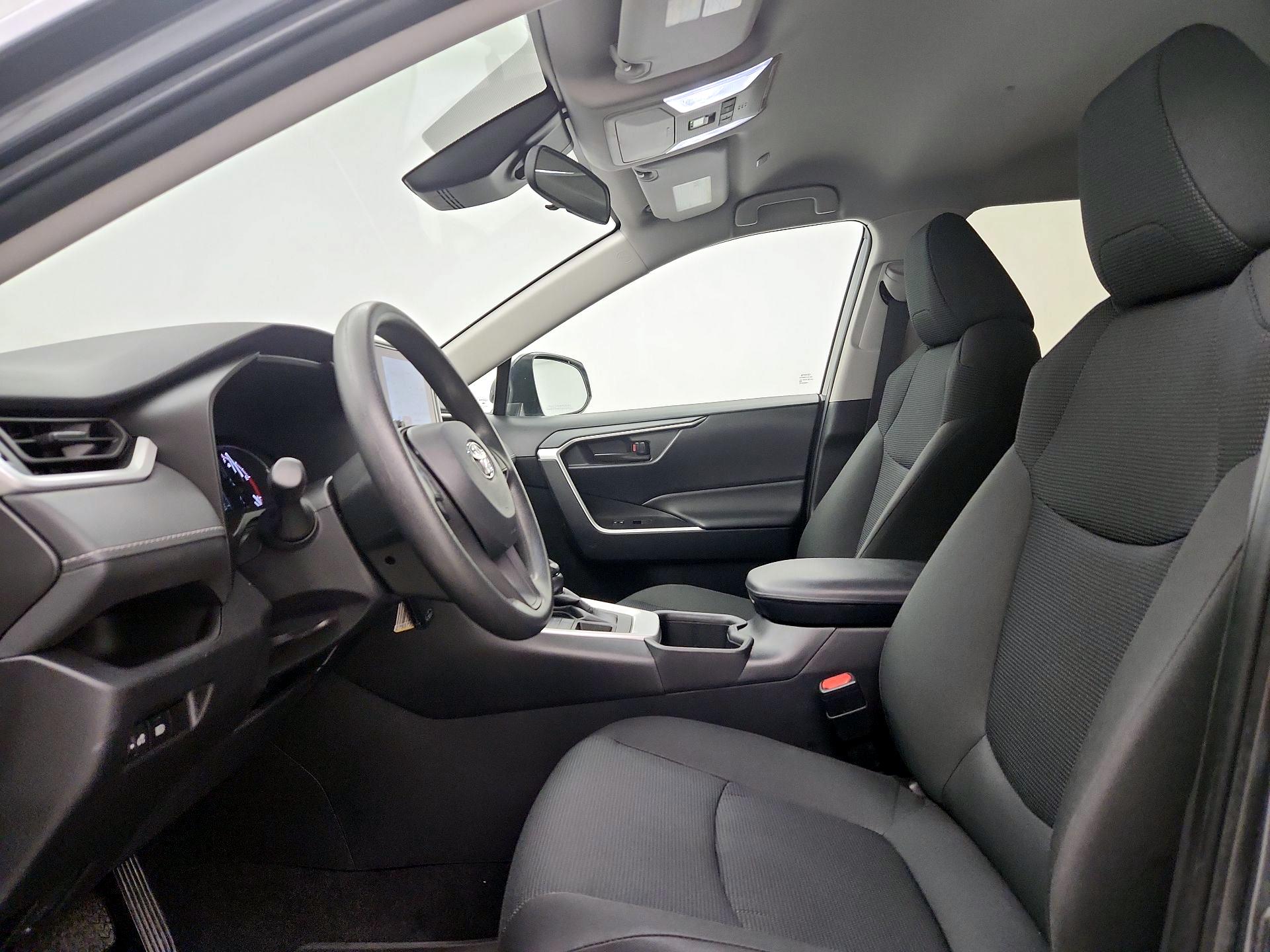 Thumbnail: 2024 Toyota RAV4 - 11