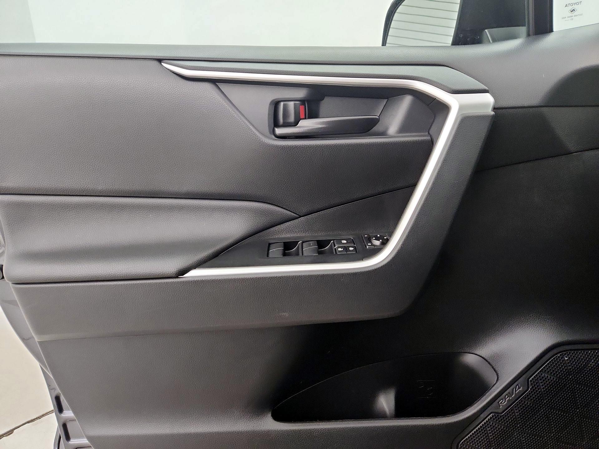 Thumbnail: 2024 Toyota RAV4 - 12