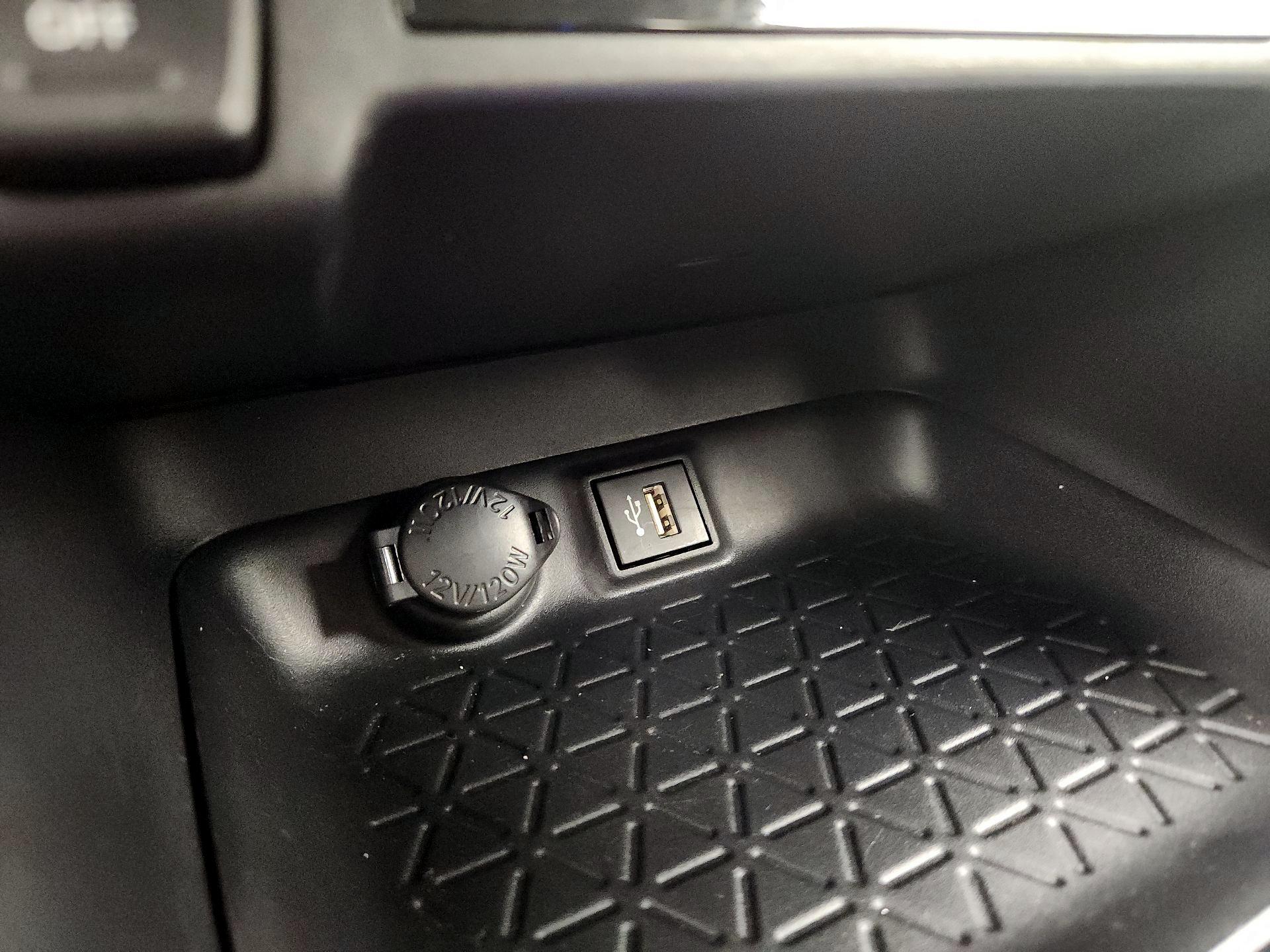 Thumbnail: 2024 Toyota RAV4 - 18