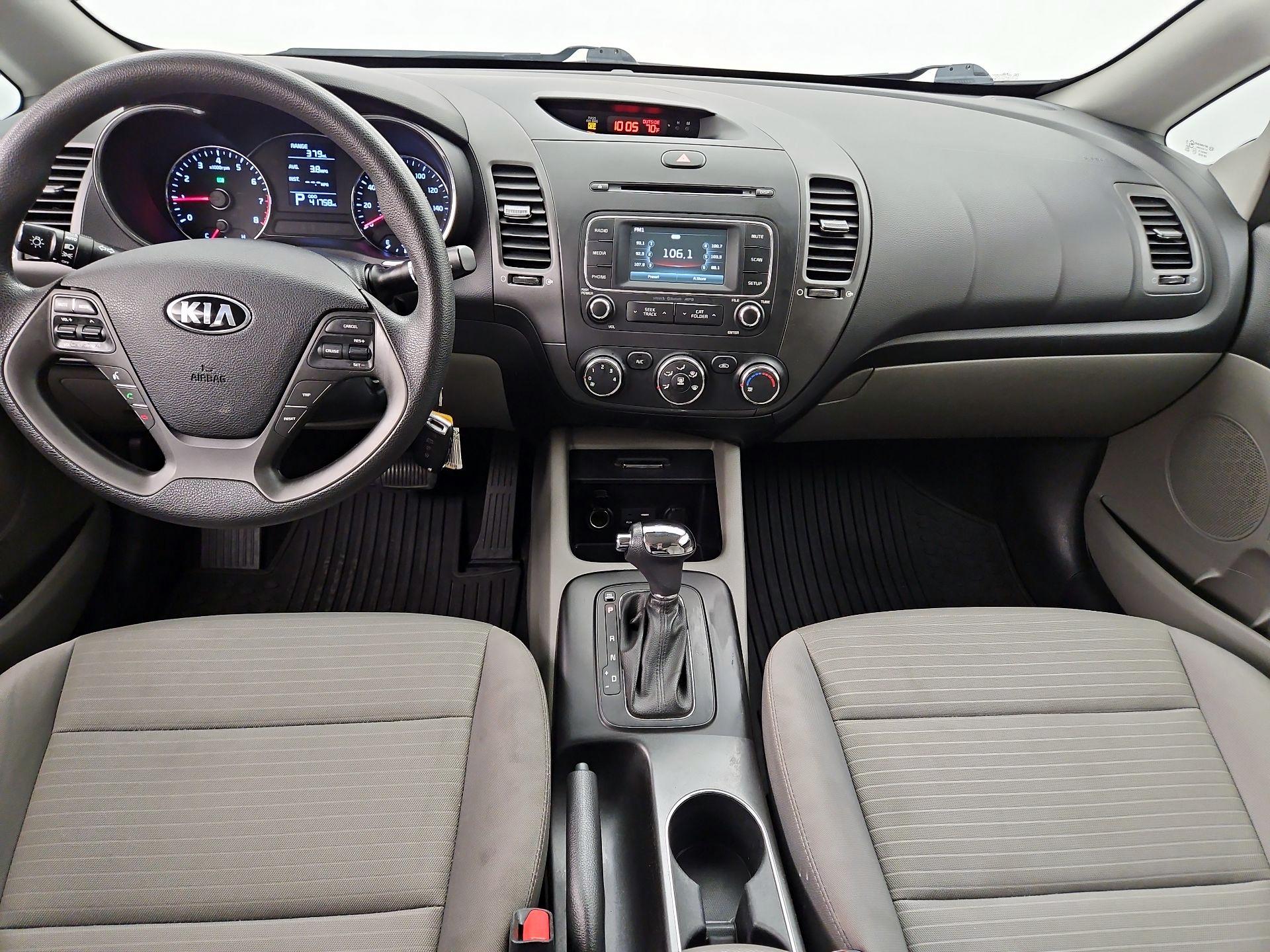 Thumbnail: 2016 Kia Forte - 9