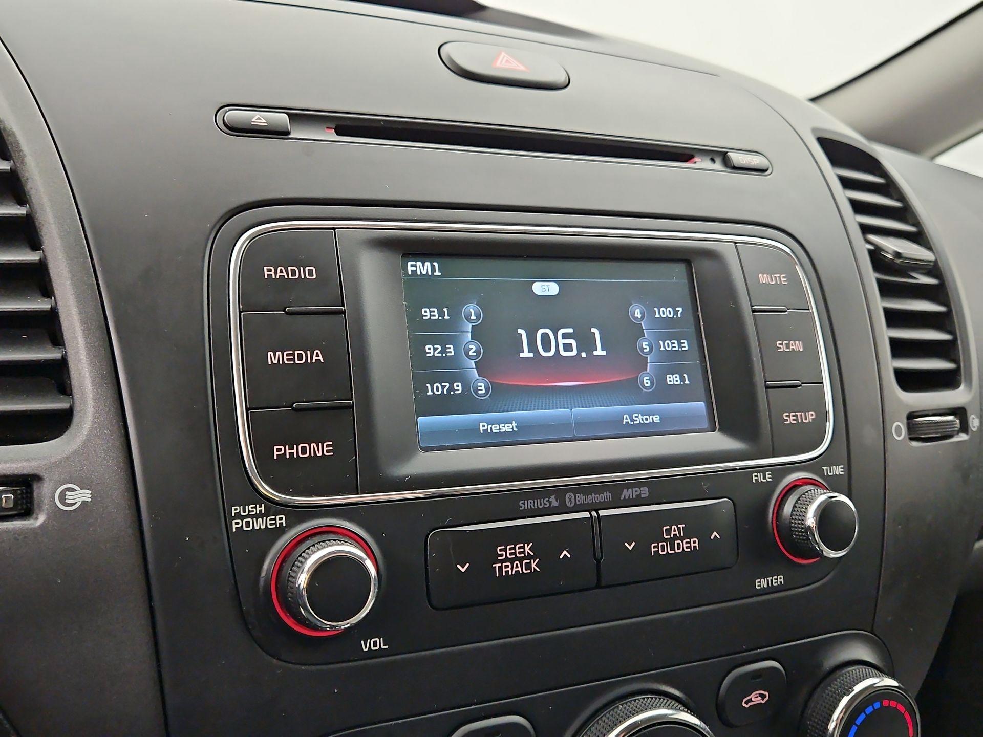 Thumbnail: 2016 Kia Forte - 15