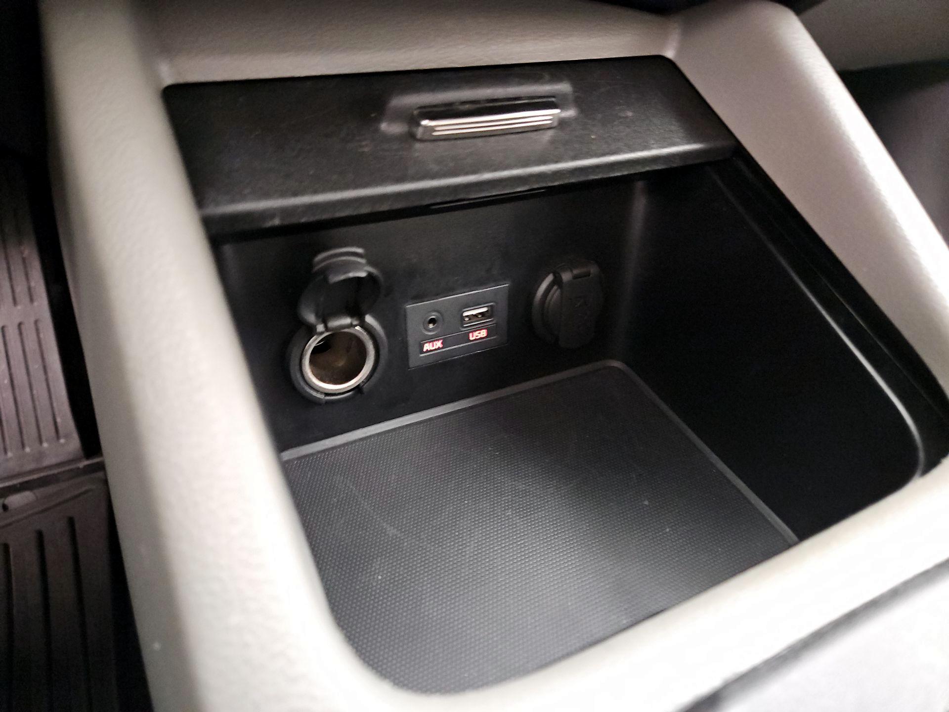 Thumbnail: 2016 Kia Forte - 18