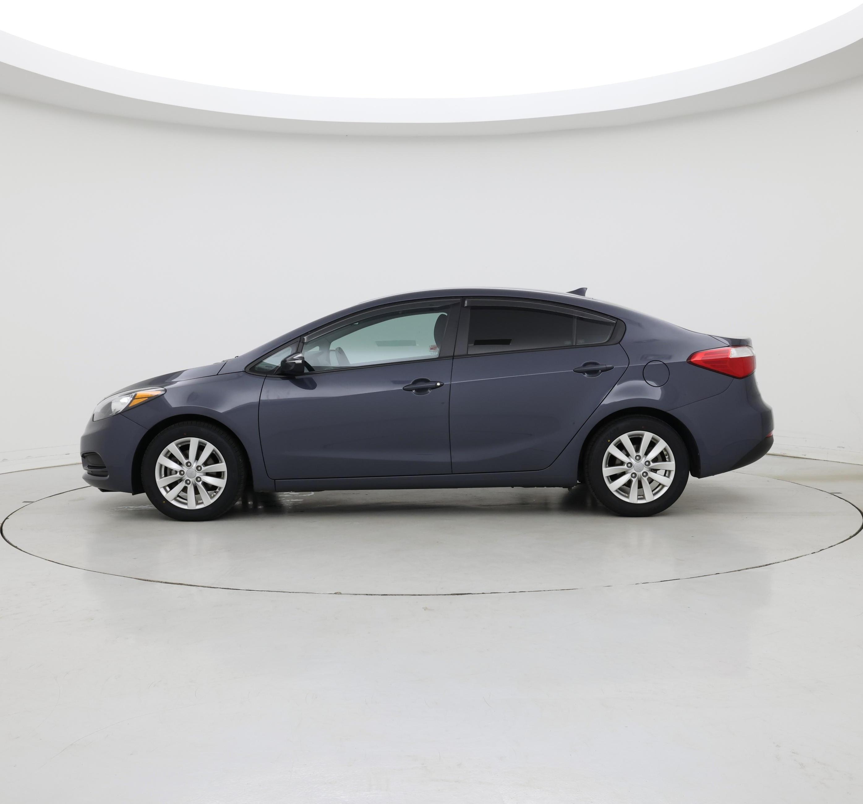 Thumbnail: 2016 Kia Forte - 3