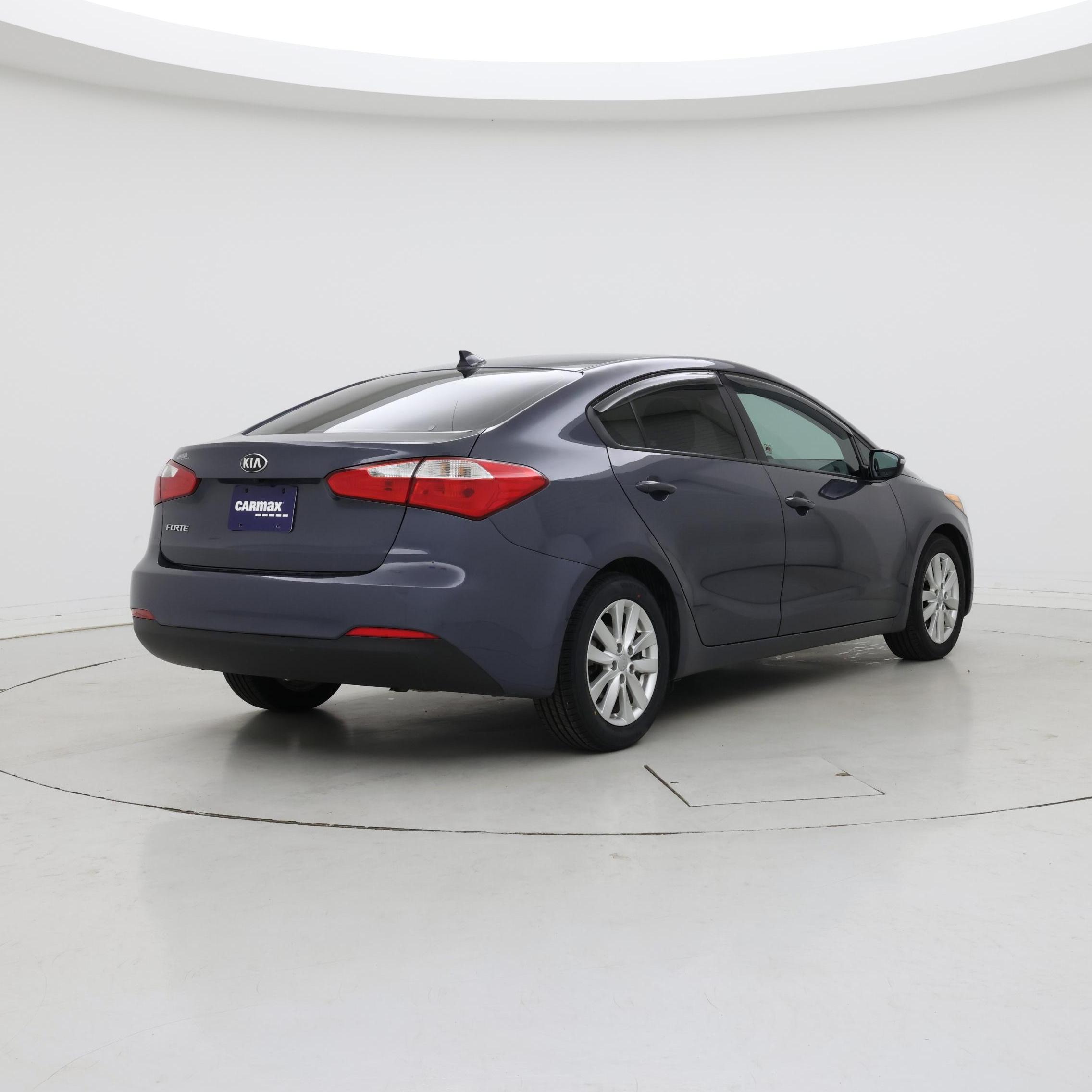 Thumbnail: 2016 Kia Forte - 8