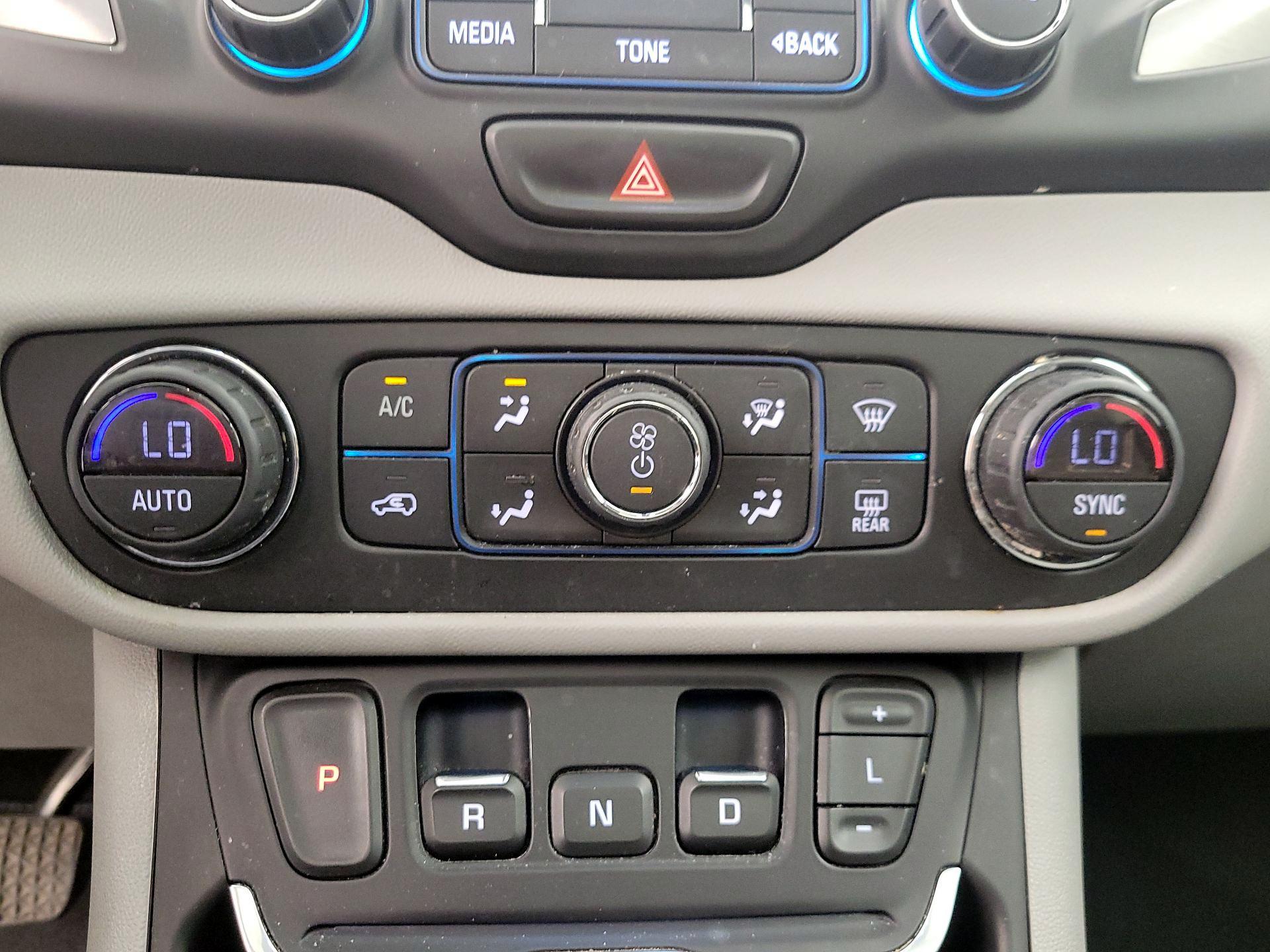 Thumbnail: 2018 GMC Terrain - 17