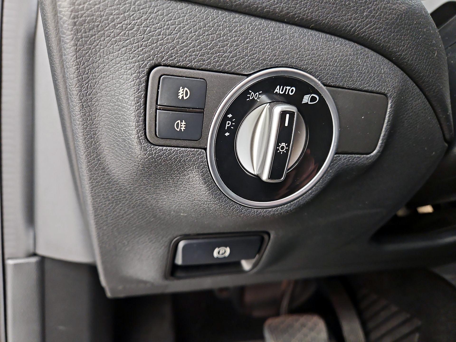 Thumbnail: 2016 Mercedes-Benz GLA - 13