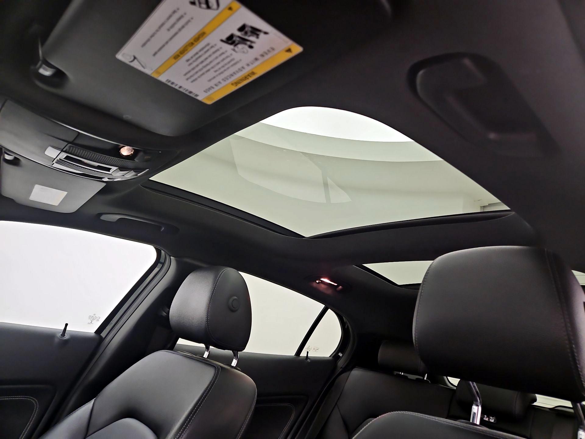 Thumbnail: 2016 Mercedes-Benz GLA - 18