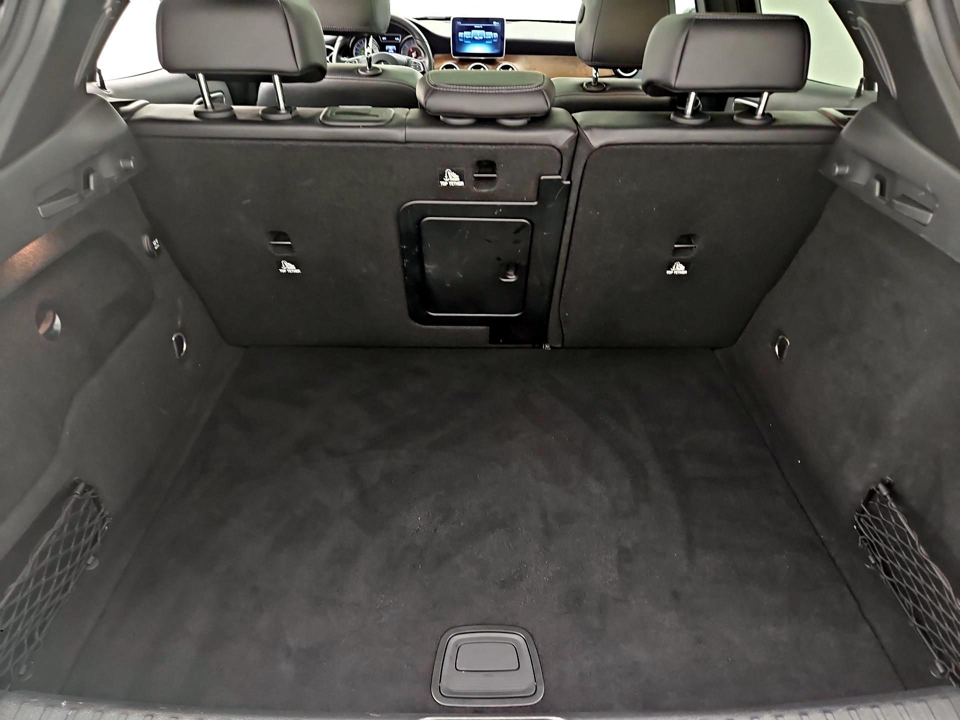 Thumbnail: 2016 Mercedes-Benz GLA - 20