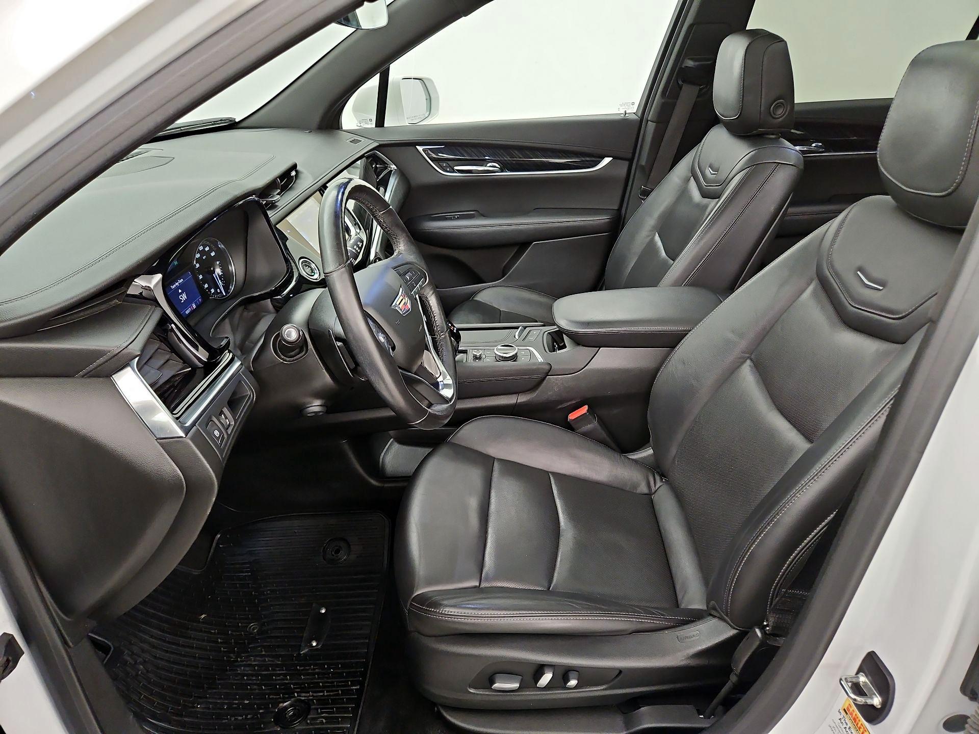 Thumbnail: 2020 Cadillac XT6 - 11