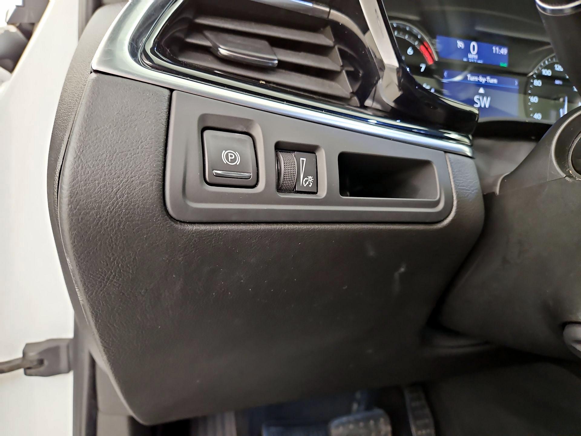 Thumbnail: 2020 Cadillac XT6 - 13
