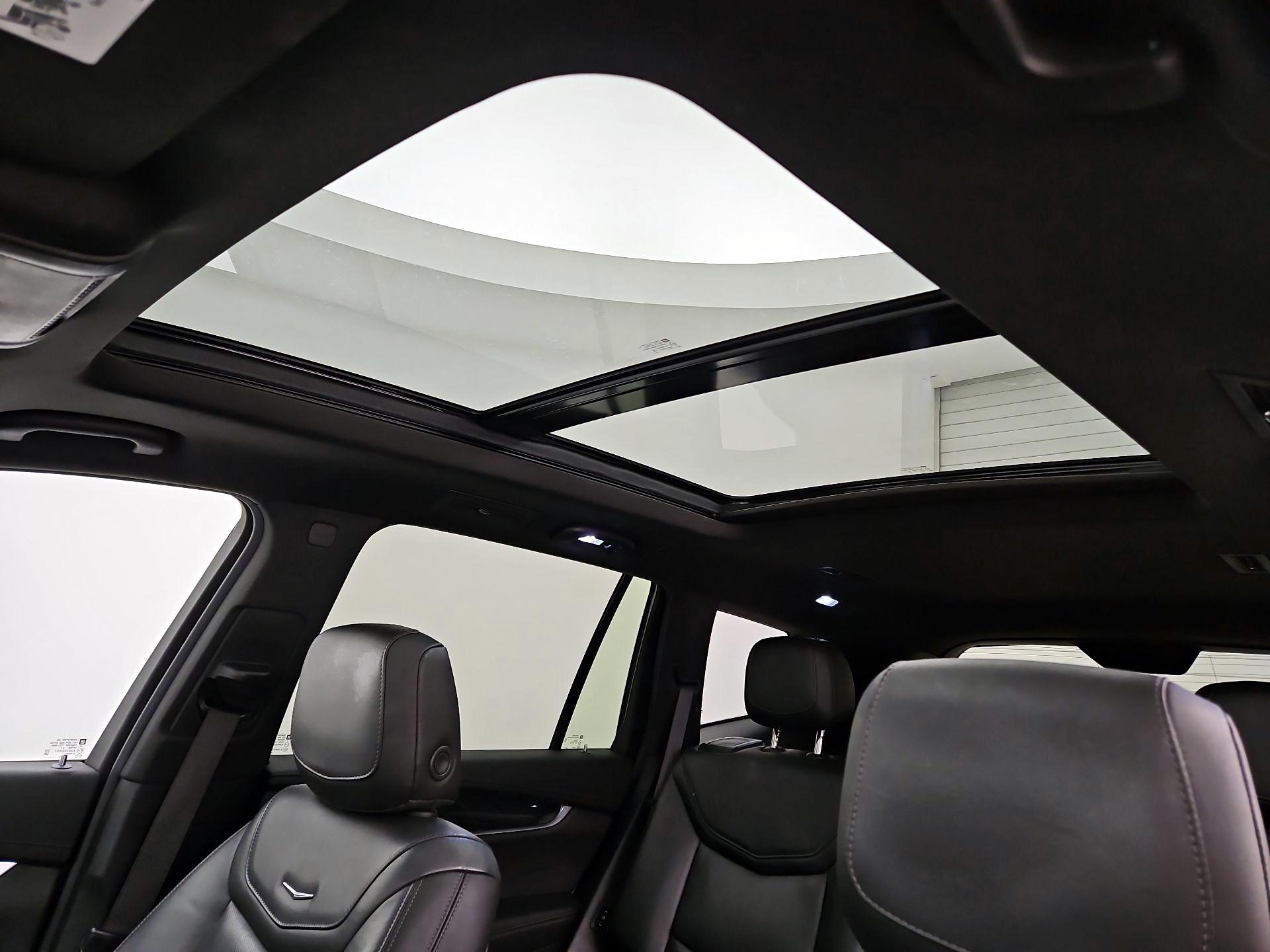 Thumbnail: 2020 Cadillac XT6 - 18
