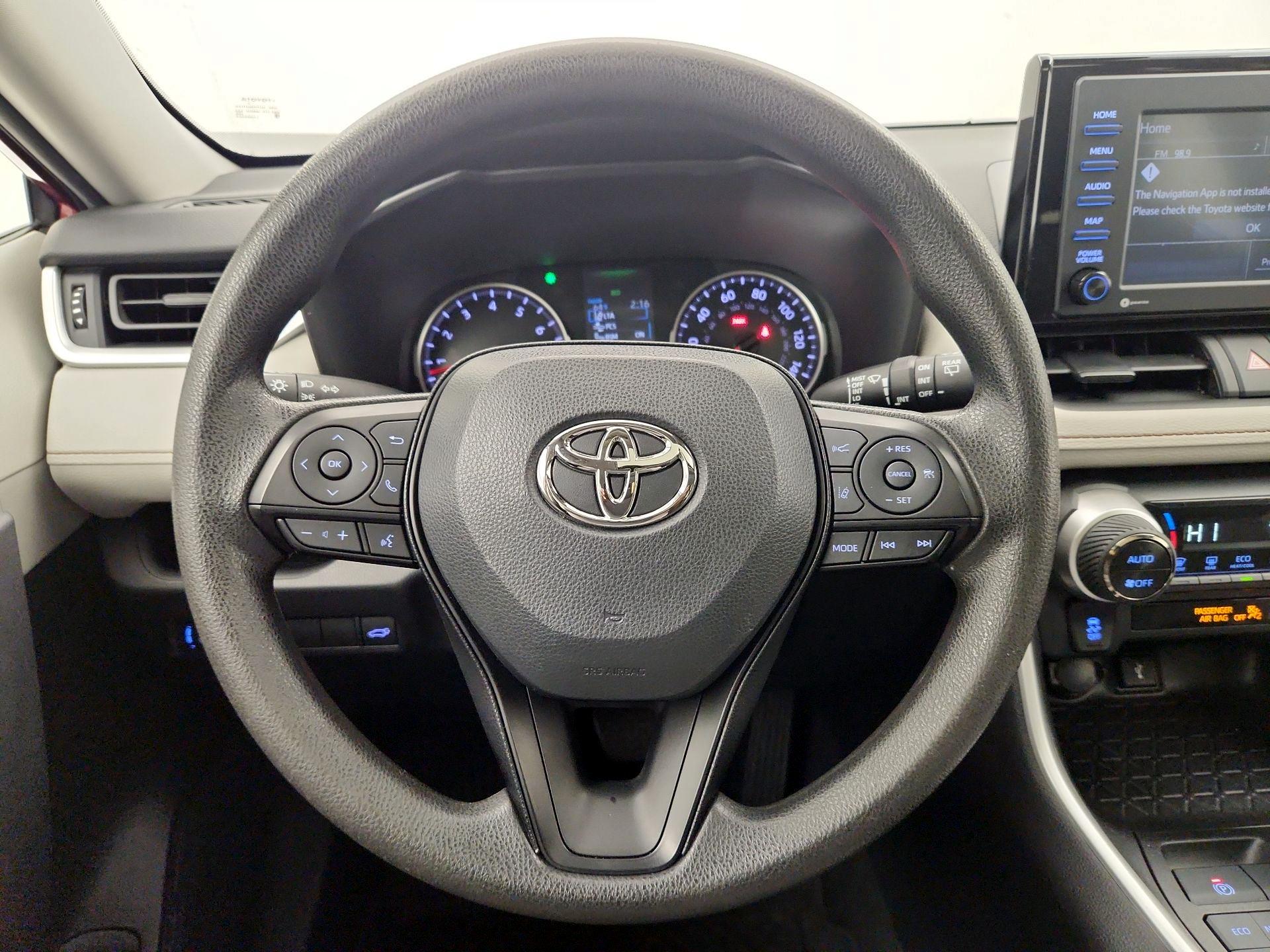 Thumbnail: 2022 Toyota RAV4 - 10