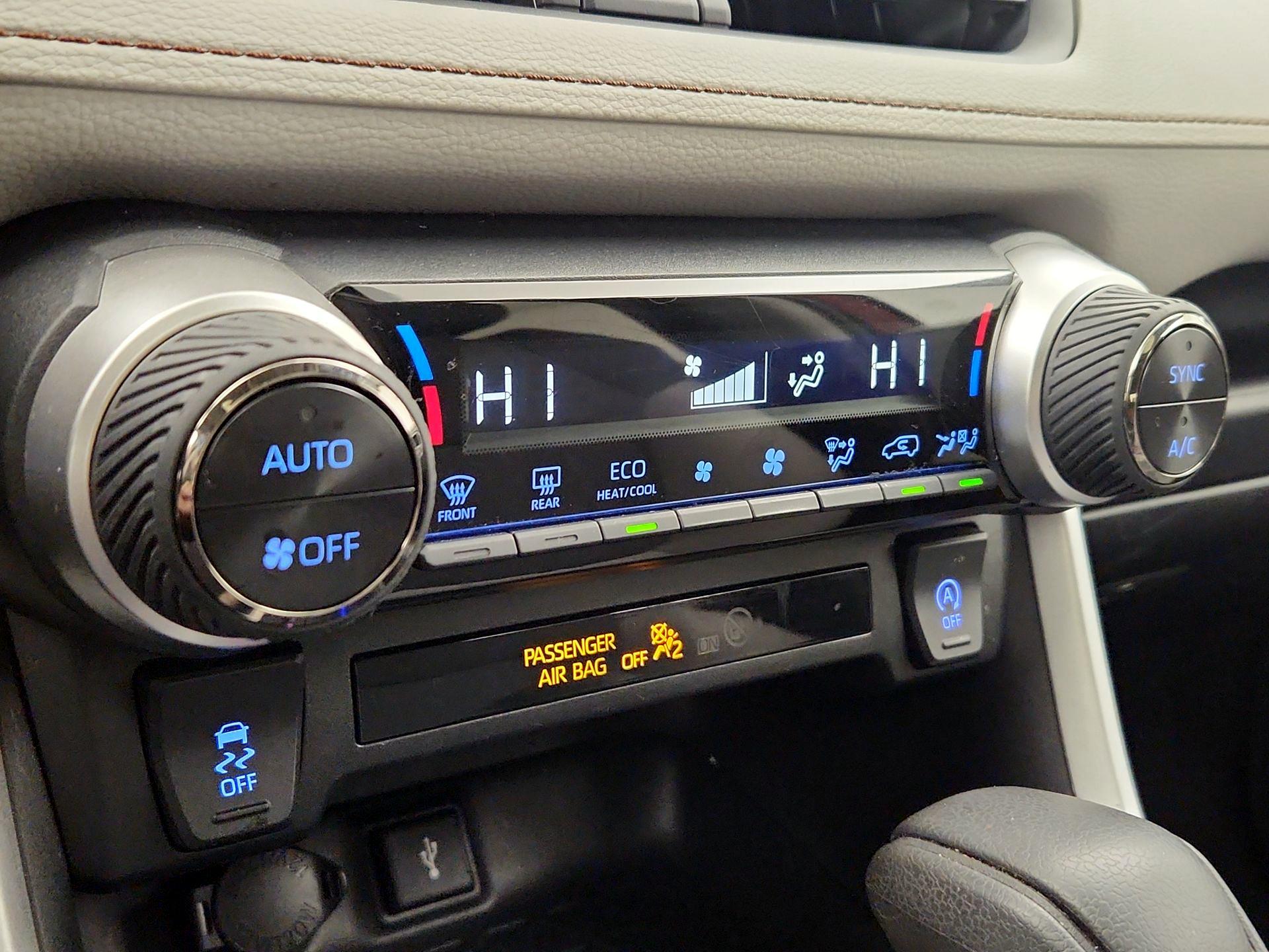 Thumbnail: 2022 Toyota RAV4 - 16