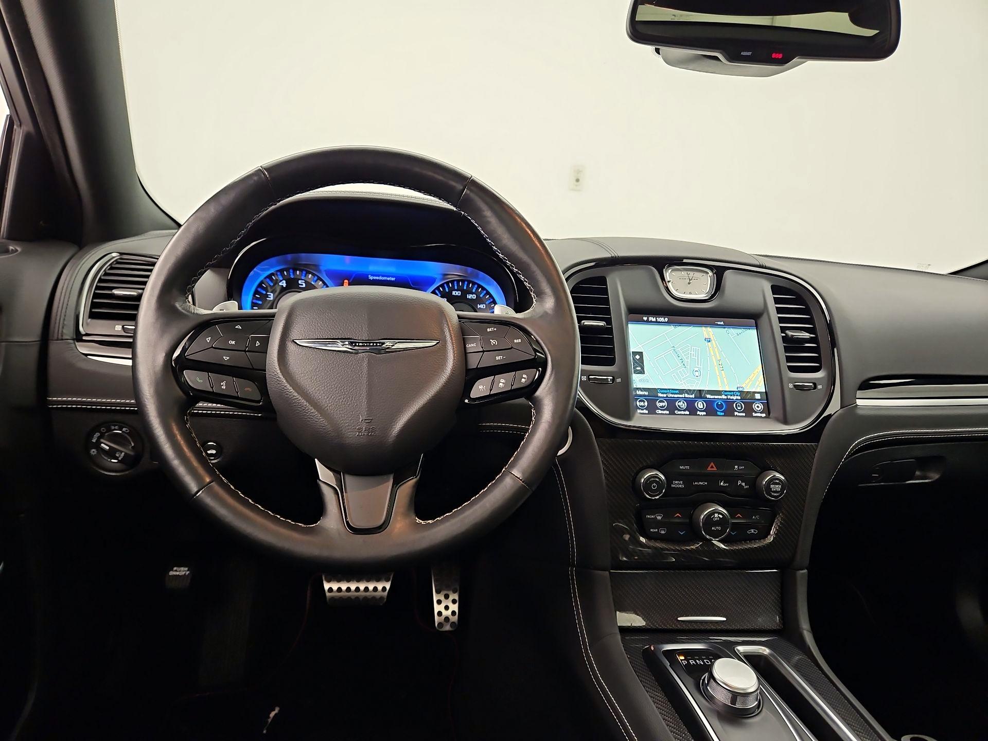 Thumbnail: 2023 Chrysler 300 - 10