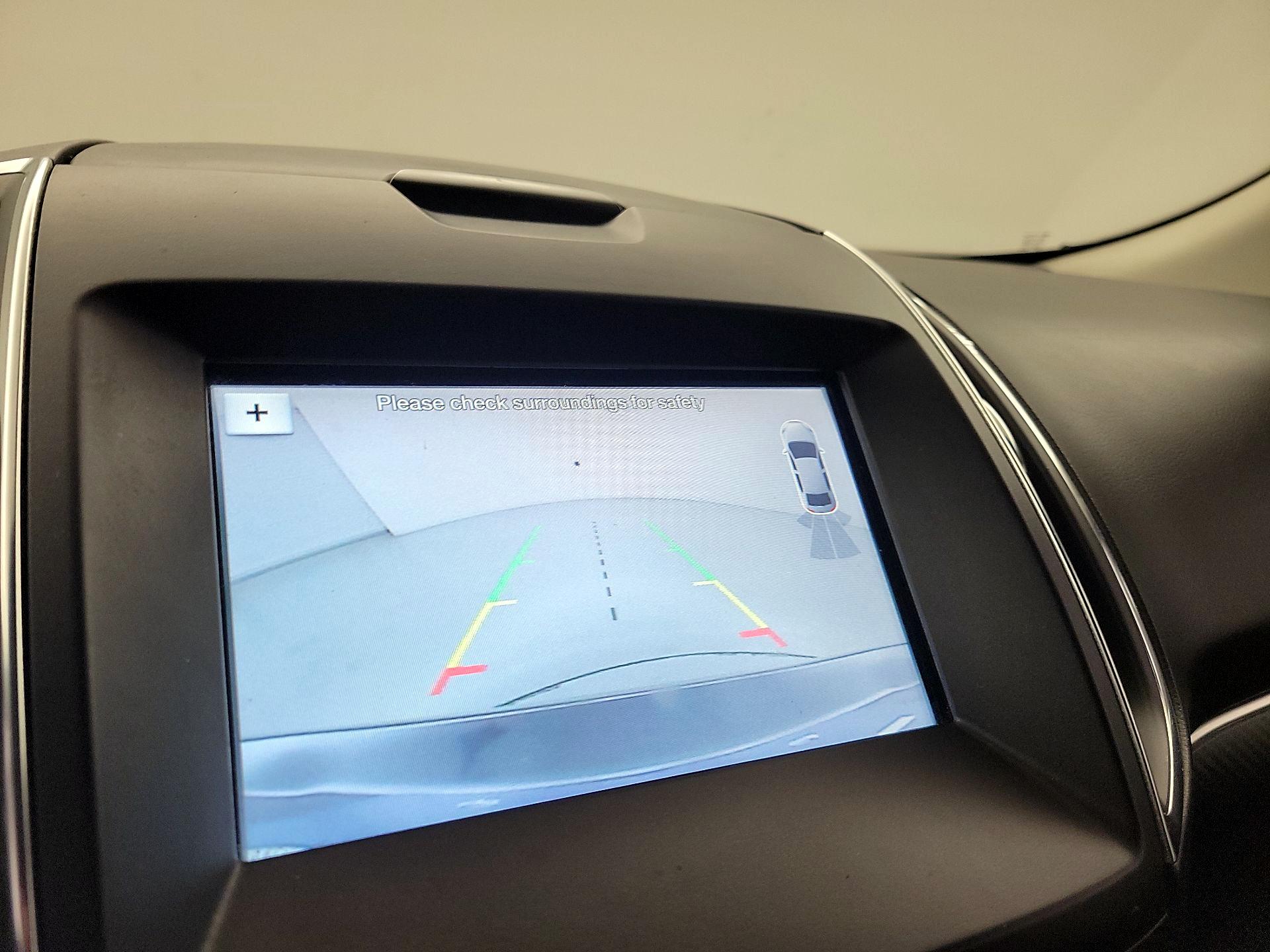 Thumbnail: 2018 Ford Edge - 15