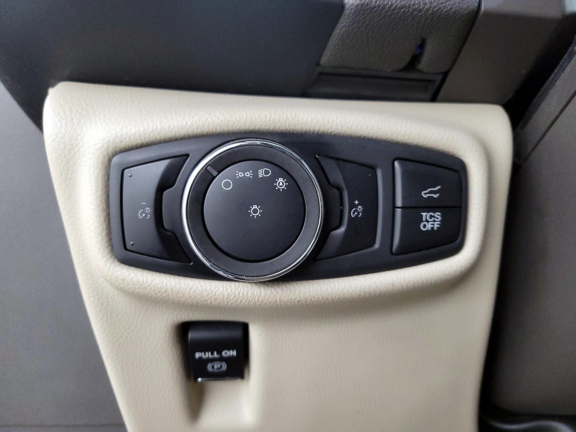 Thumbnail: 2020 Lincoln Nautilus - 13